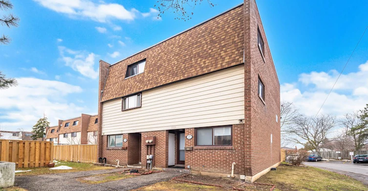 178-180 Mississauga Valley Boulevard, Mississauga, ON, L5A 3M2