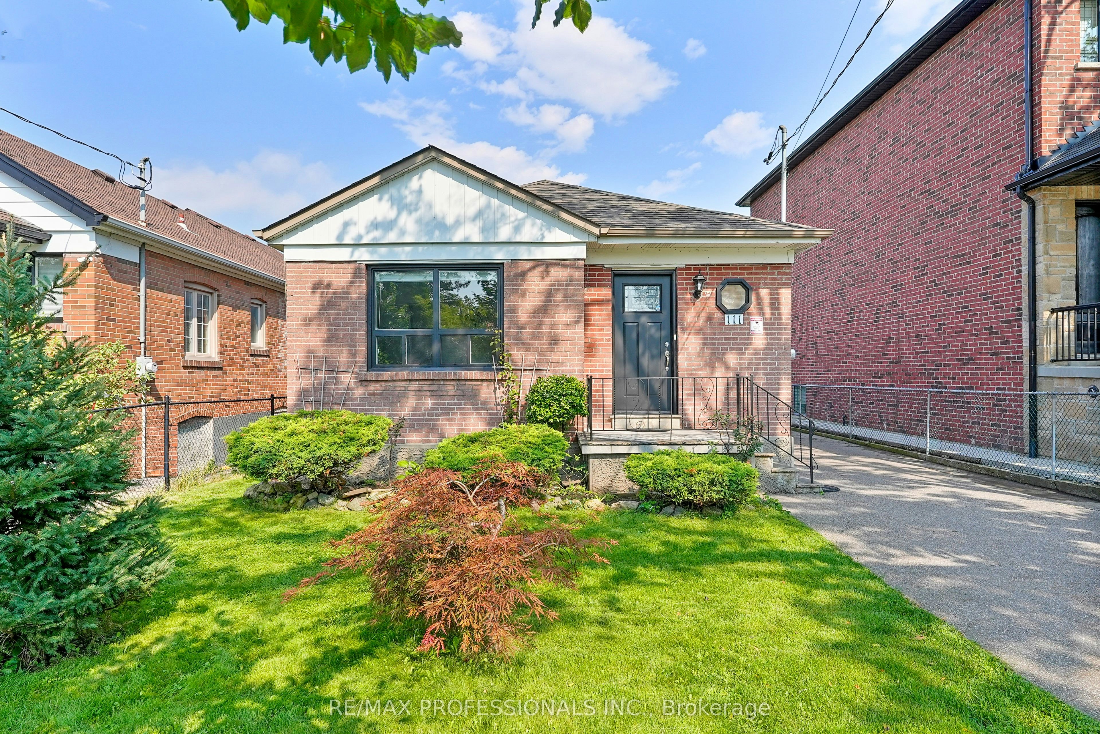 111 Wesley Street, Toronto, ON, M8Y 2W9