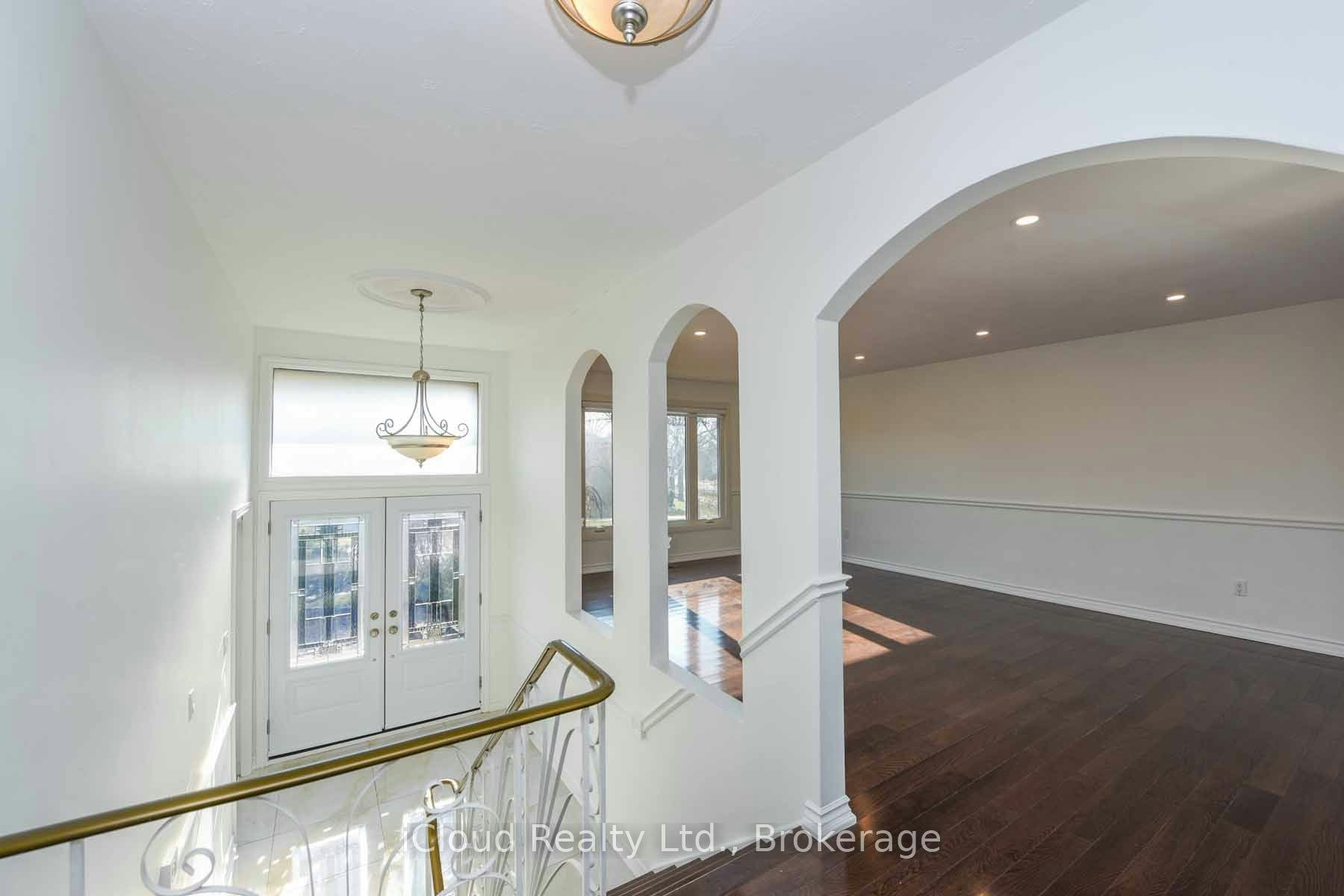 2101 Parkway Drive, Burlington, ON, L0L 1R0 - 4