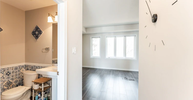 23-405 Plains Road E, Burlington, ON, L7T 2C9 - 12