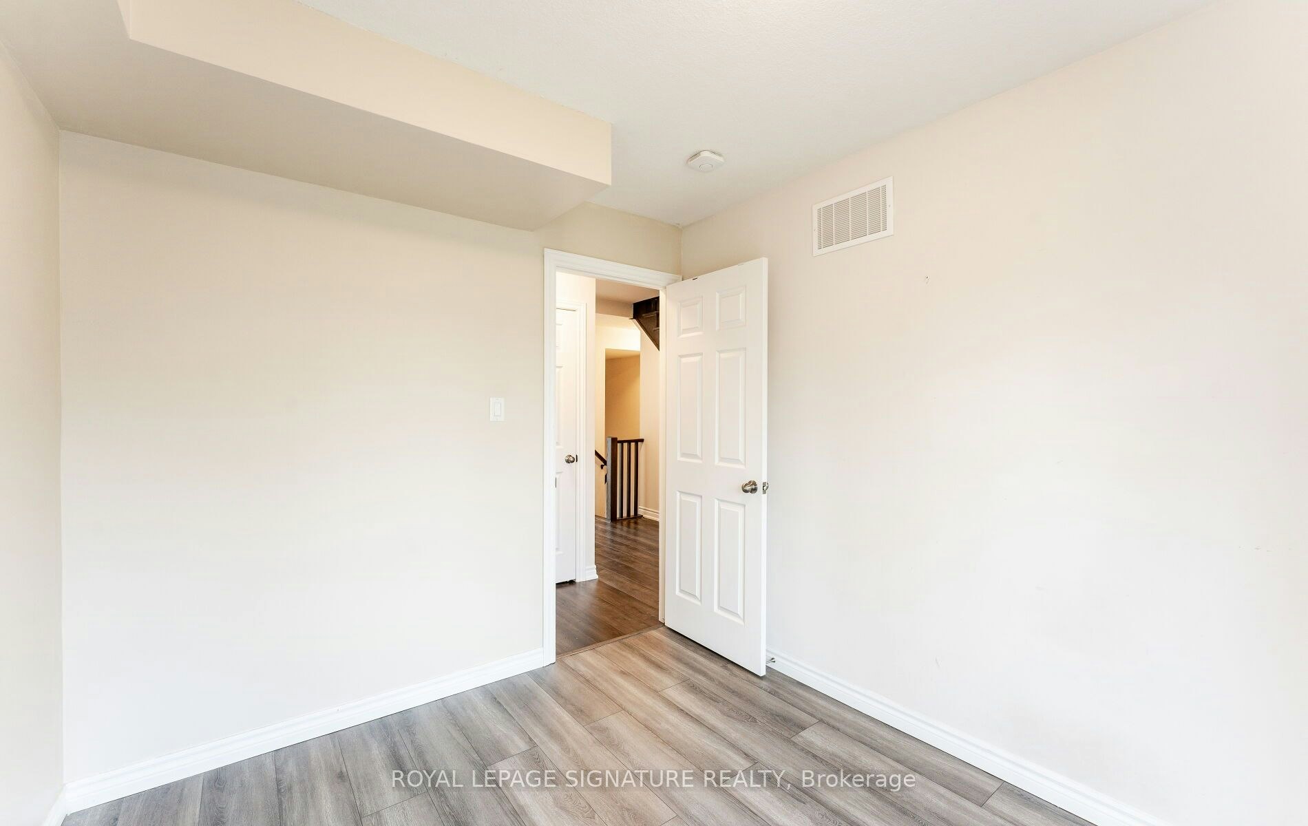 23-405 Plains Road E, Burlington, ON, L7T 2C9 - 27