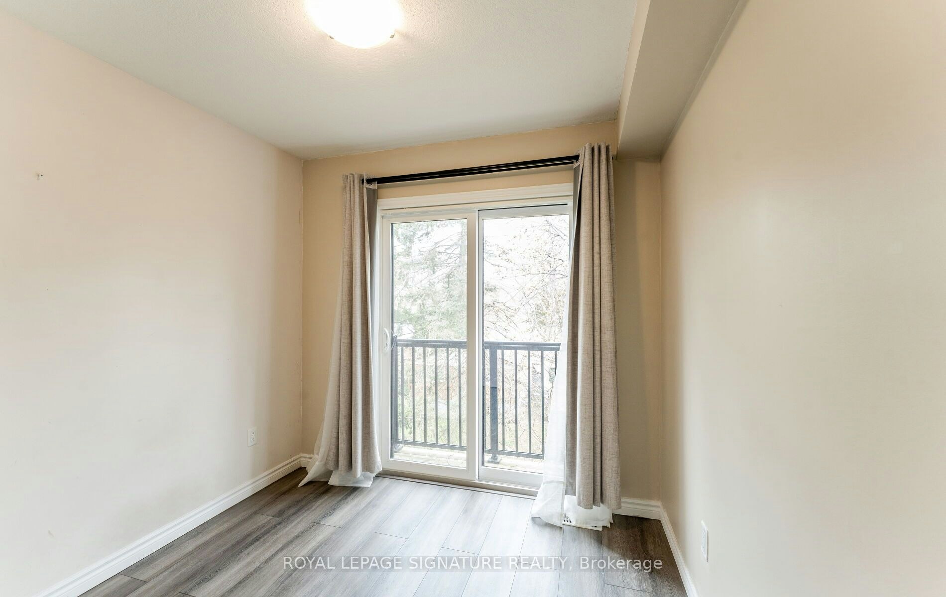 23-405 Plains Road E, Burlington, ON, L7T 2C9 - 26