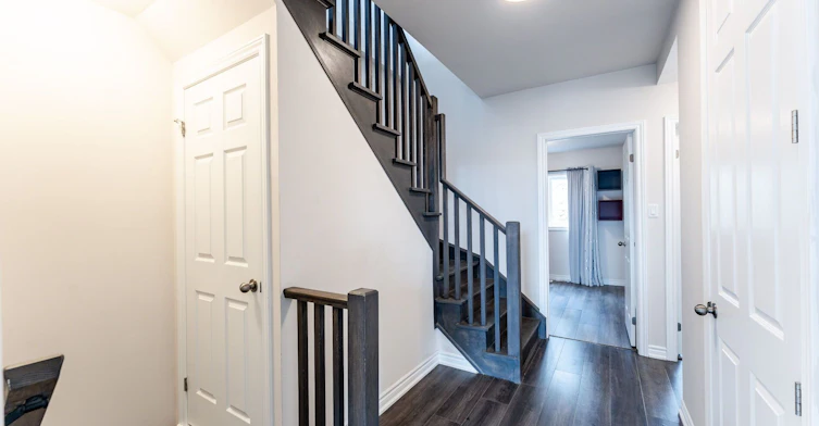 23-405 Plains Road E, Burlington, ON, L7T 2C9 - 18