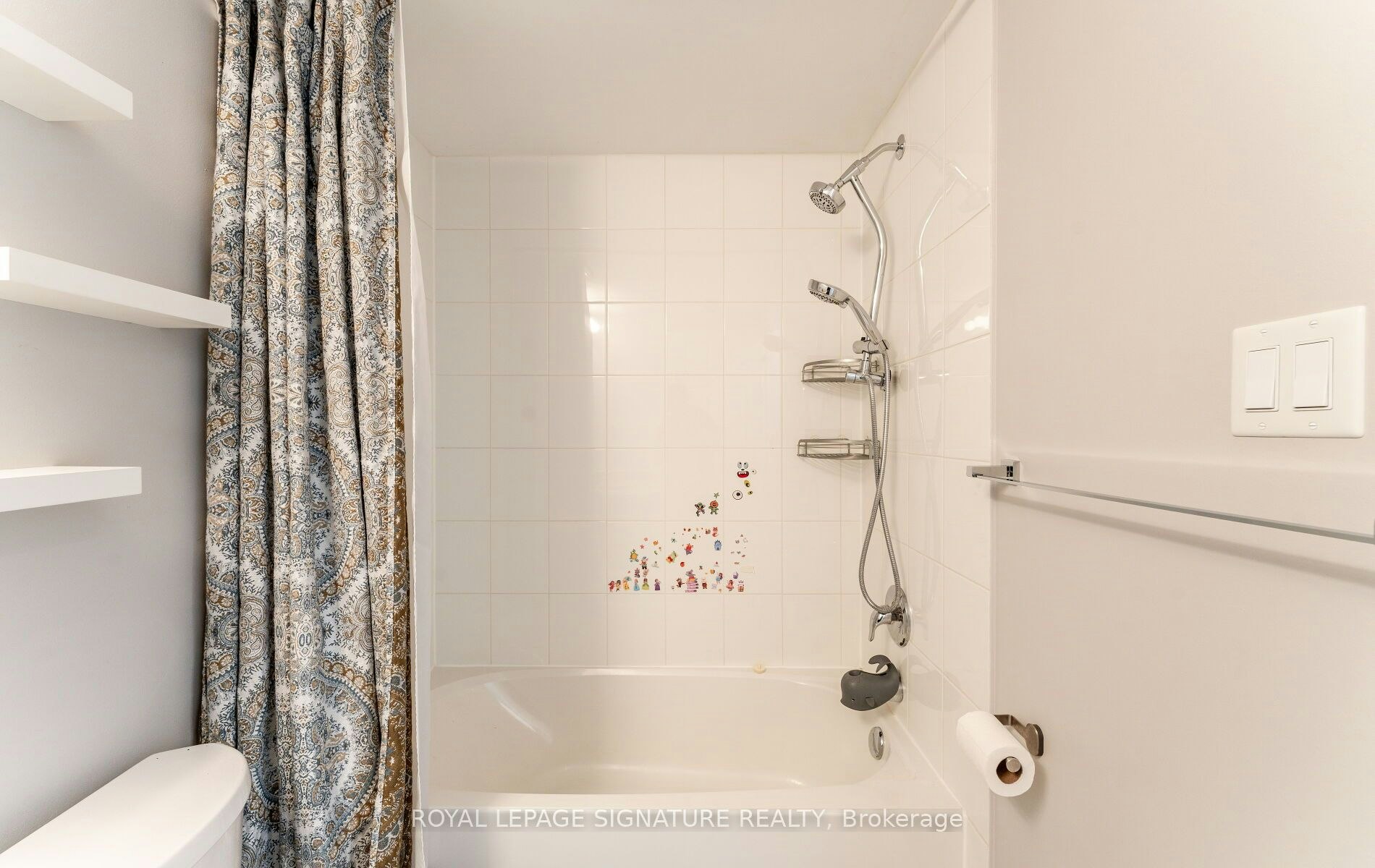 23-405 Plains Road E, Burlington, ON, L7T 2C9 - 30