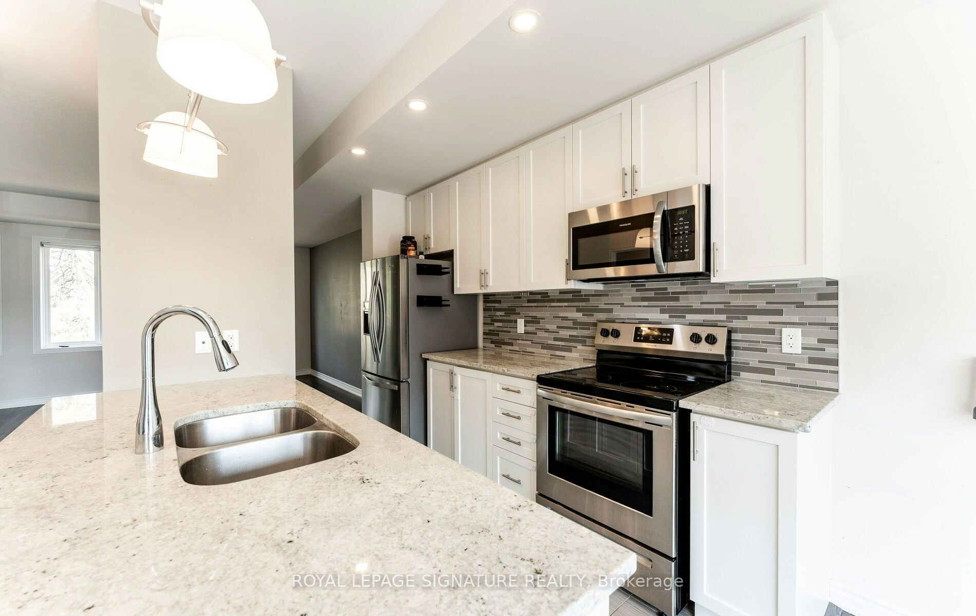 23-405 Plains Road E, Burlington, ON, L7T 2C9 - 10