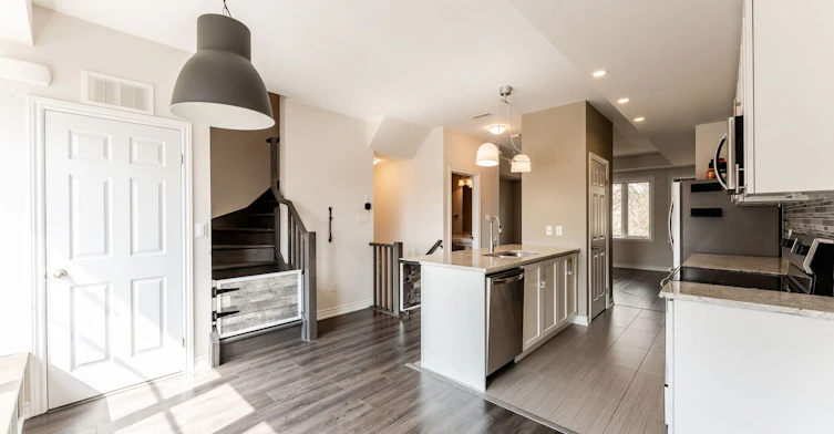 23-405 Plains Road E, Burlington, ON, L7T 2C9 - 7