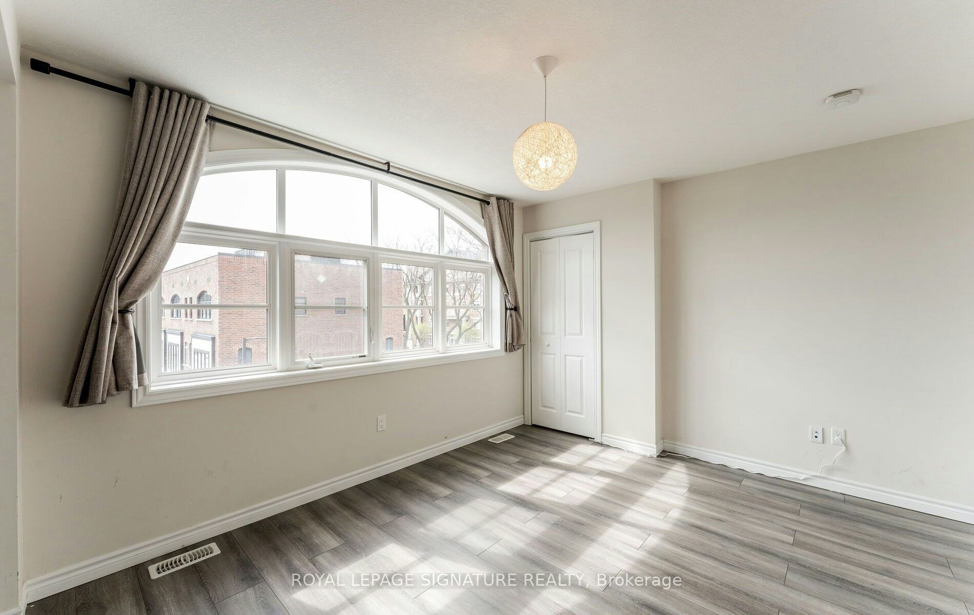 23-405 Plains Road E, Burlington, ON, L7T 2C9 - 21