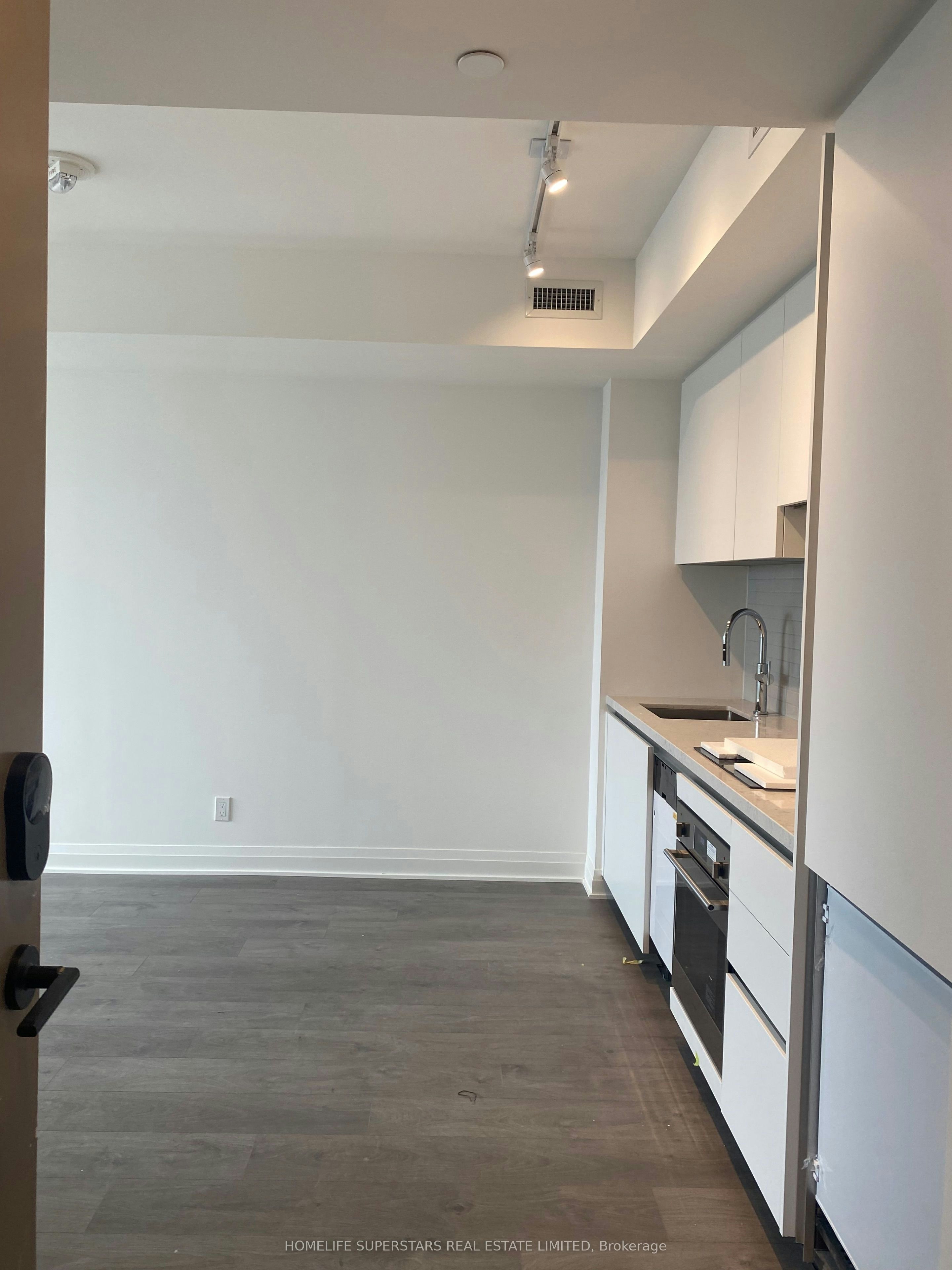 5205-4015 The Exchange N/A, Mississauga, ON, L5B 0N9 - 11