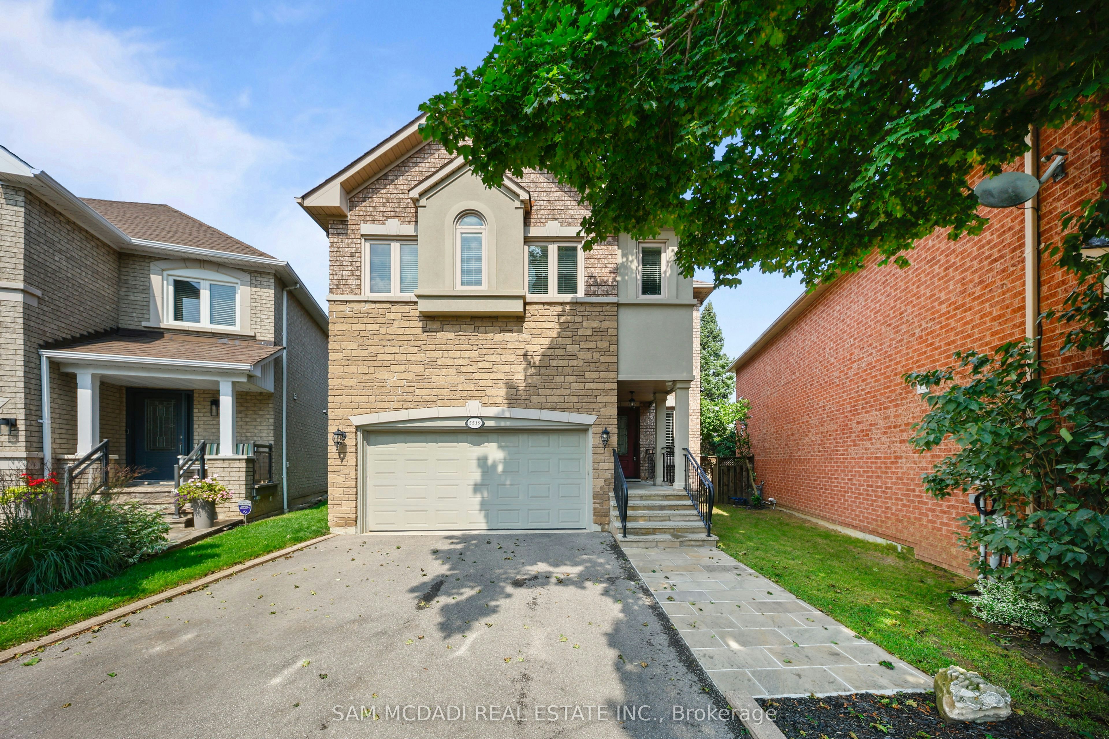 5519 Windy Hill Court, Mississauga, ON, L4Z 3W4