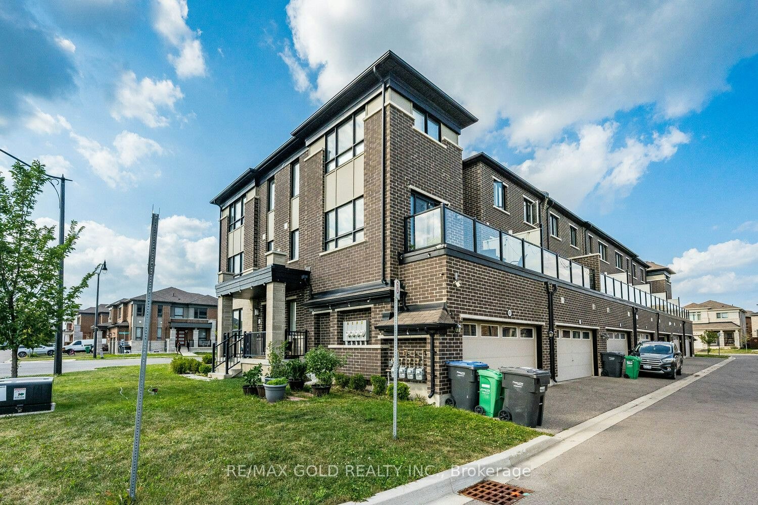 507 Remembrance Road, Brampton, ON, L7A 5E6 - 2