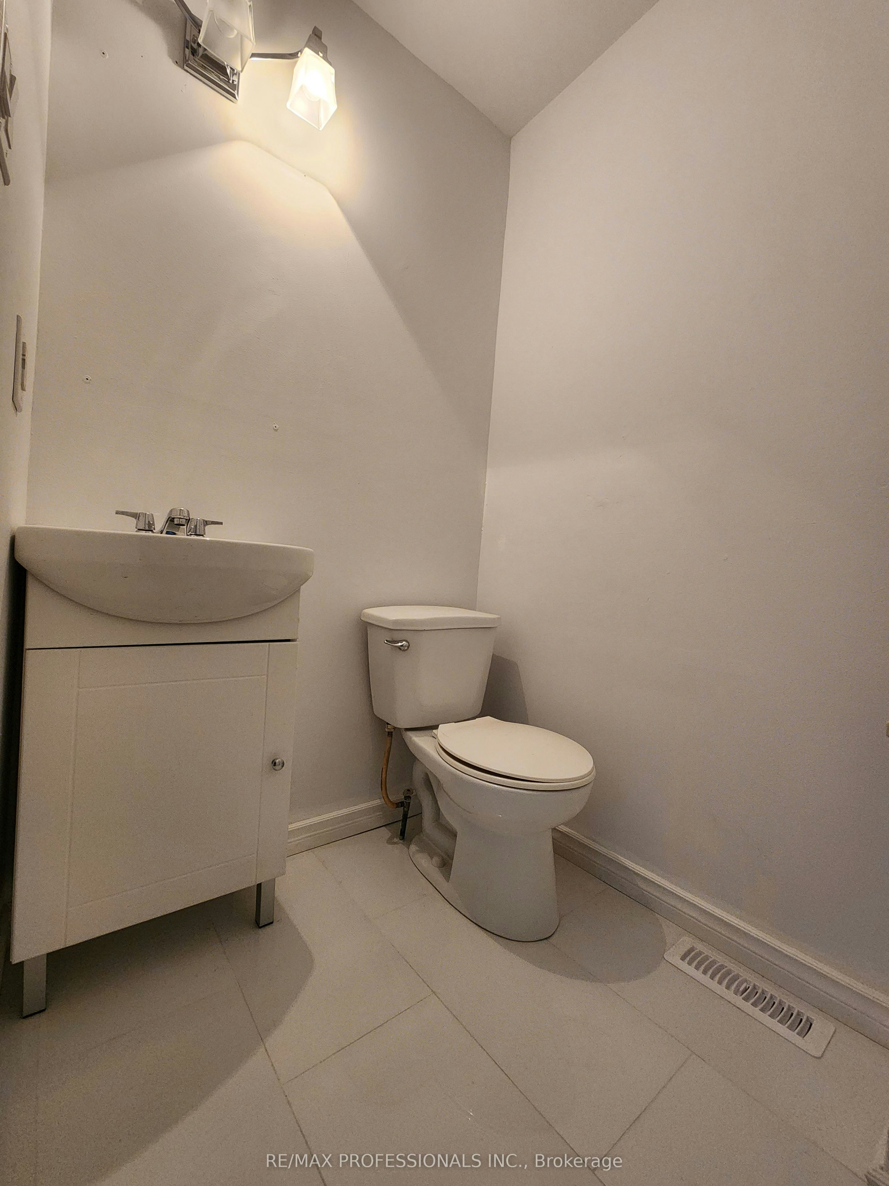 31 UPPER-3079 Fifth Line W, Mississauga, ON, L5L 3T1 - 24