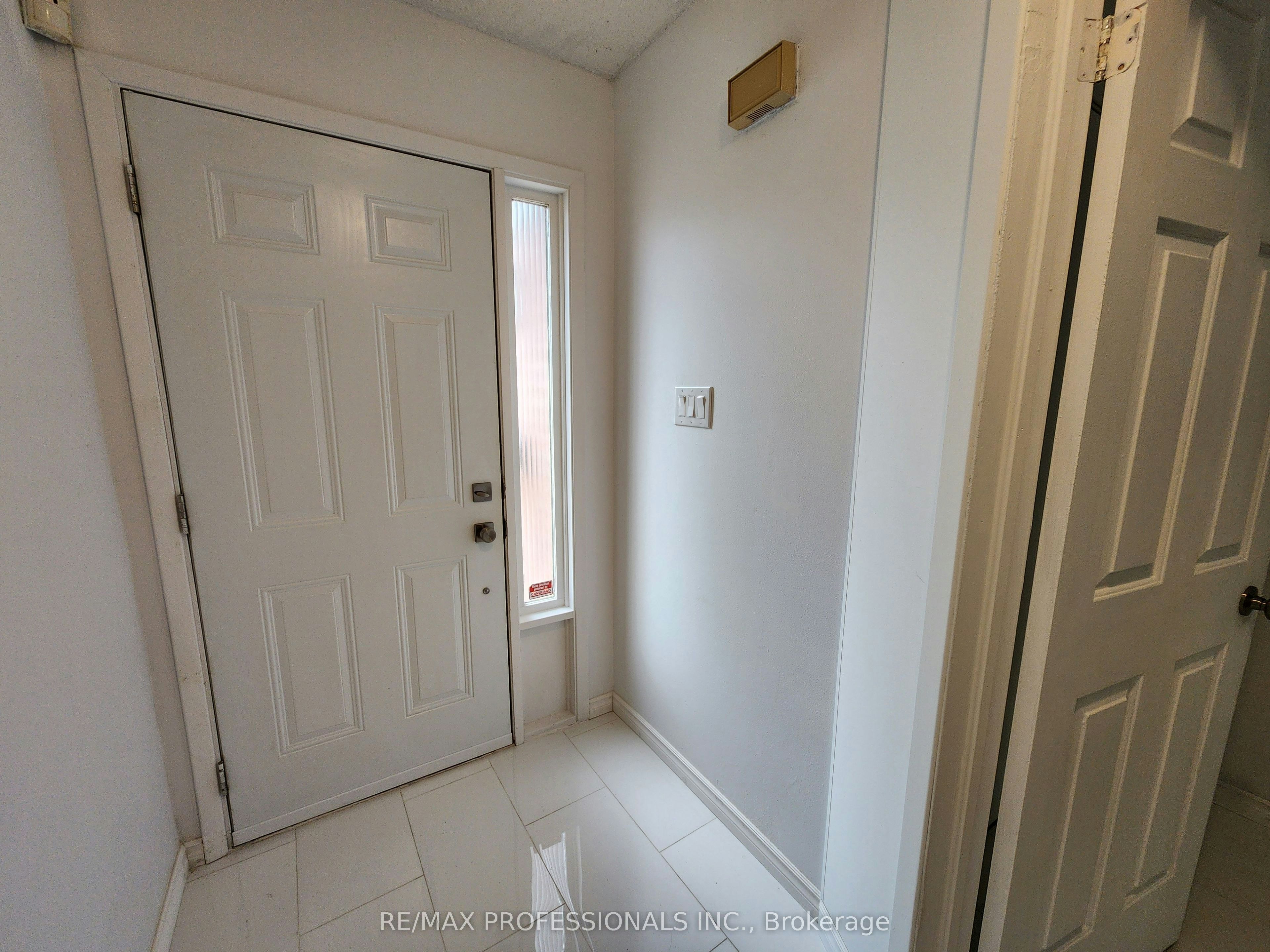 31 UPPER-3079 Fifth Line W, Mississauga, ON, L5L 3T1 - 23