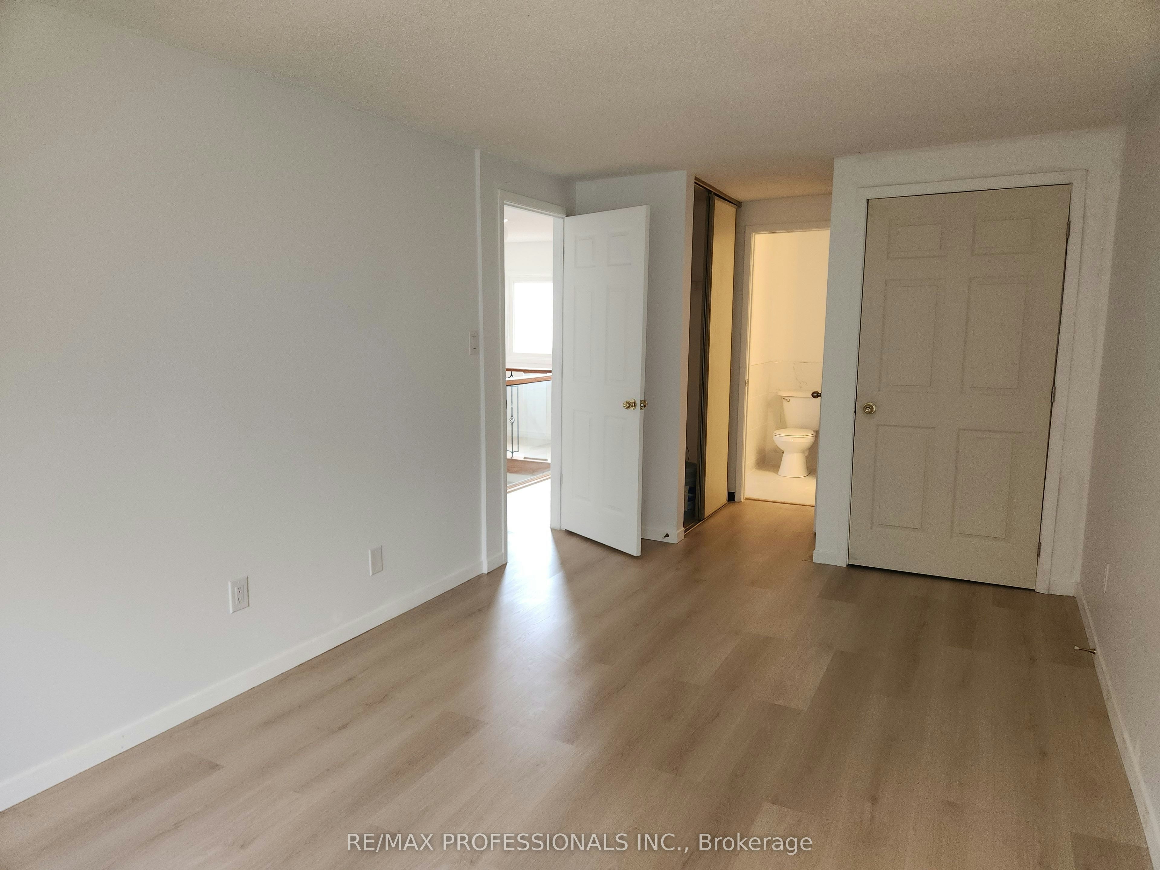 31 UPPER-3079 Fifth Line W, Mississauga, ON, L5L 3T1 - 19
