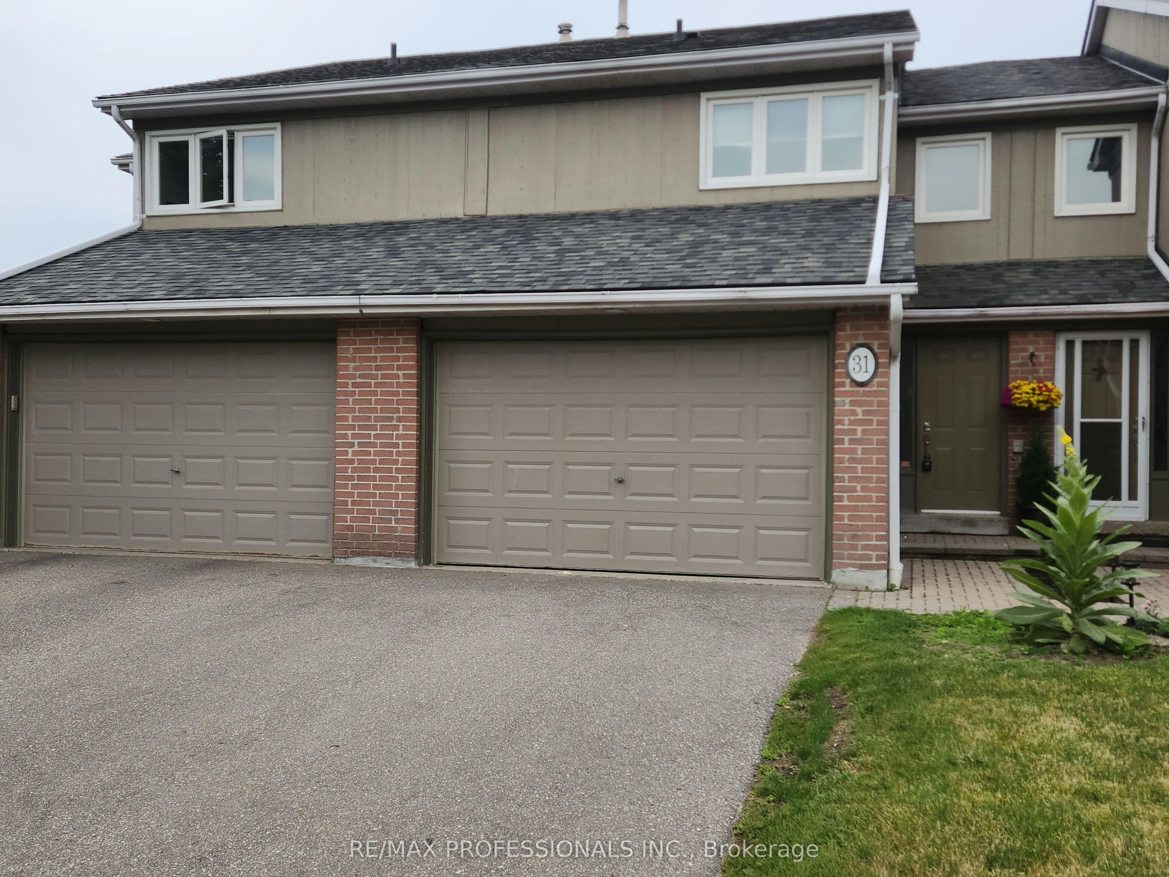 31 UPPER-3079 Fifth Line W, Mississauga, ON, L5L 3T1
