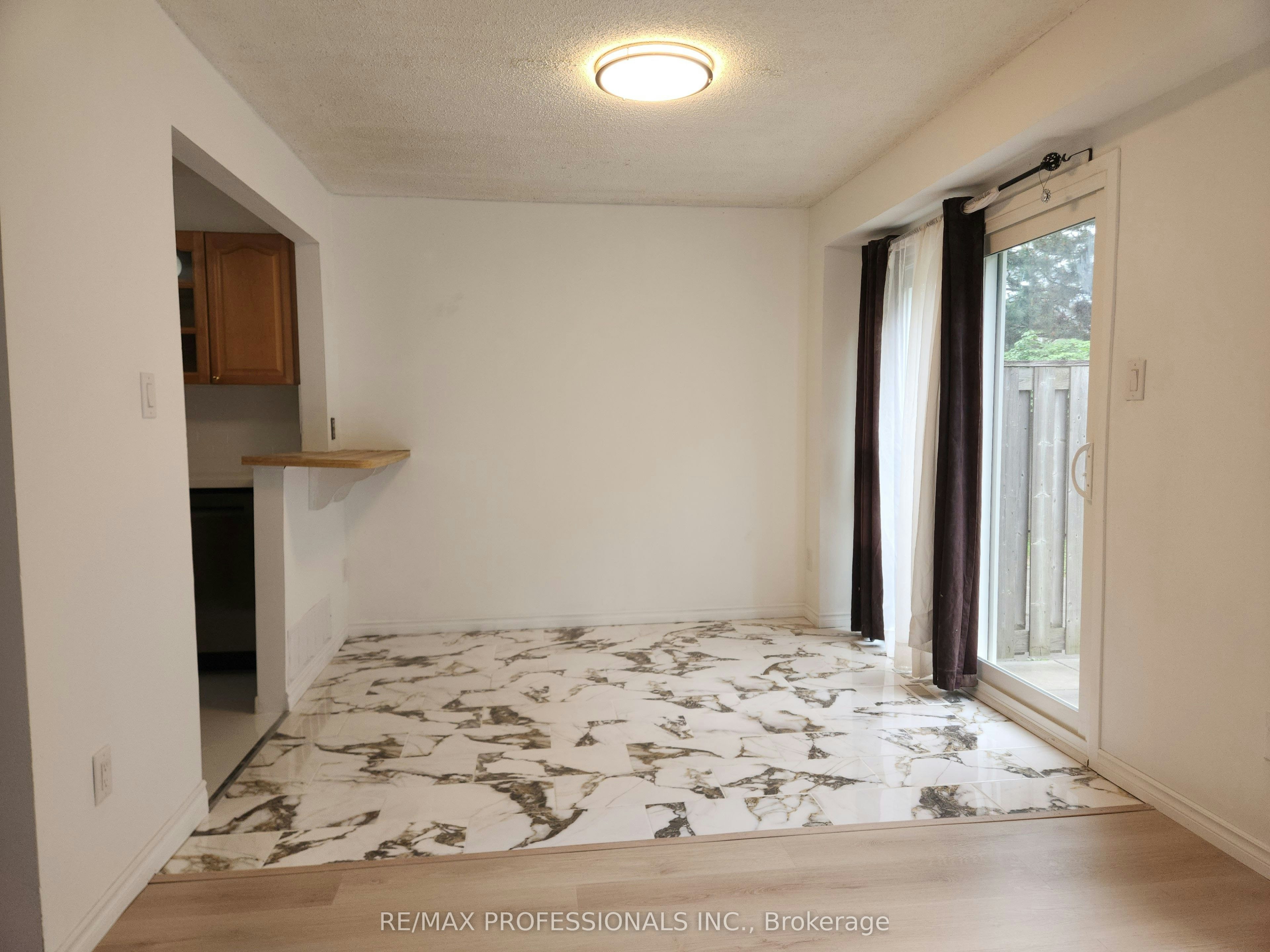 31 UPPER-3079 Fifth Line W, Mississauga, ON, L5L 3T1 - 6