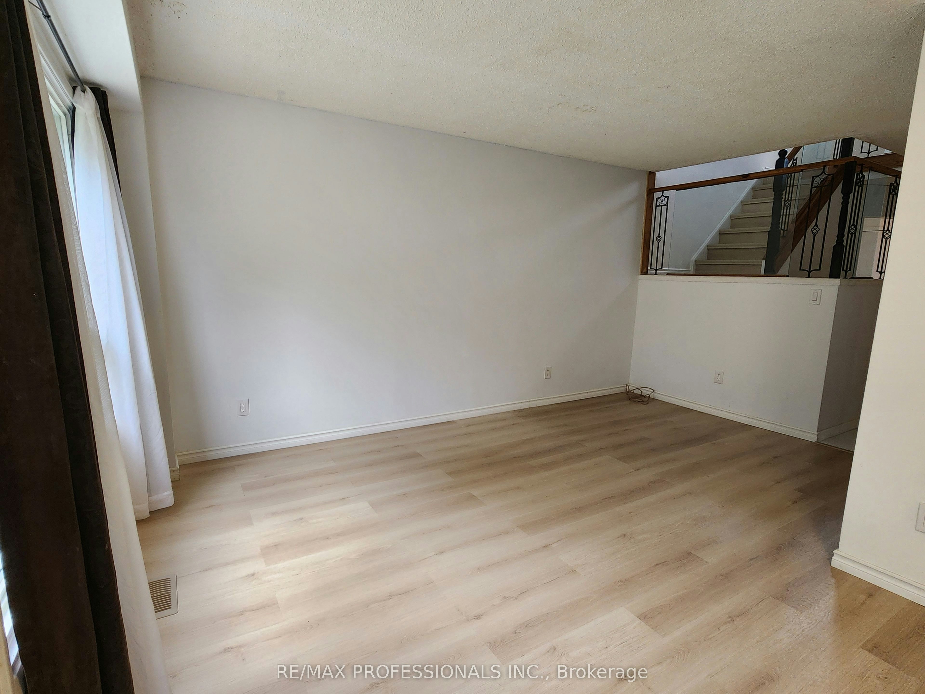 31 UPPER-3079 Fifth Line W, Mississauga, ON, L5L 3T1 - 3