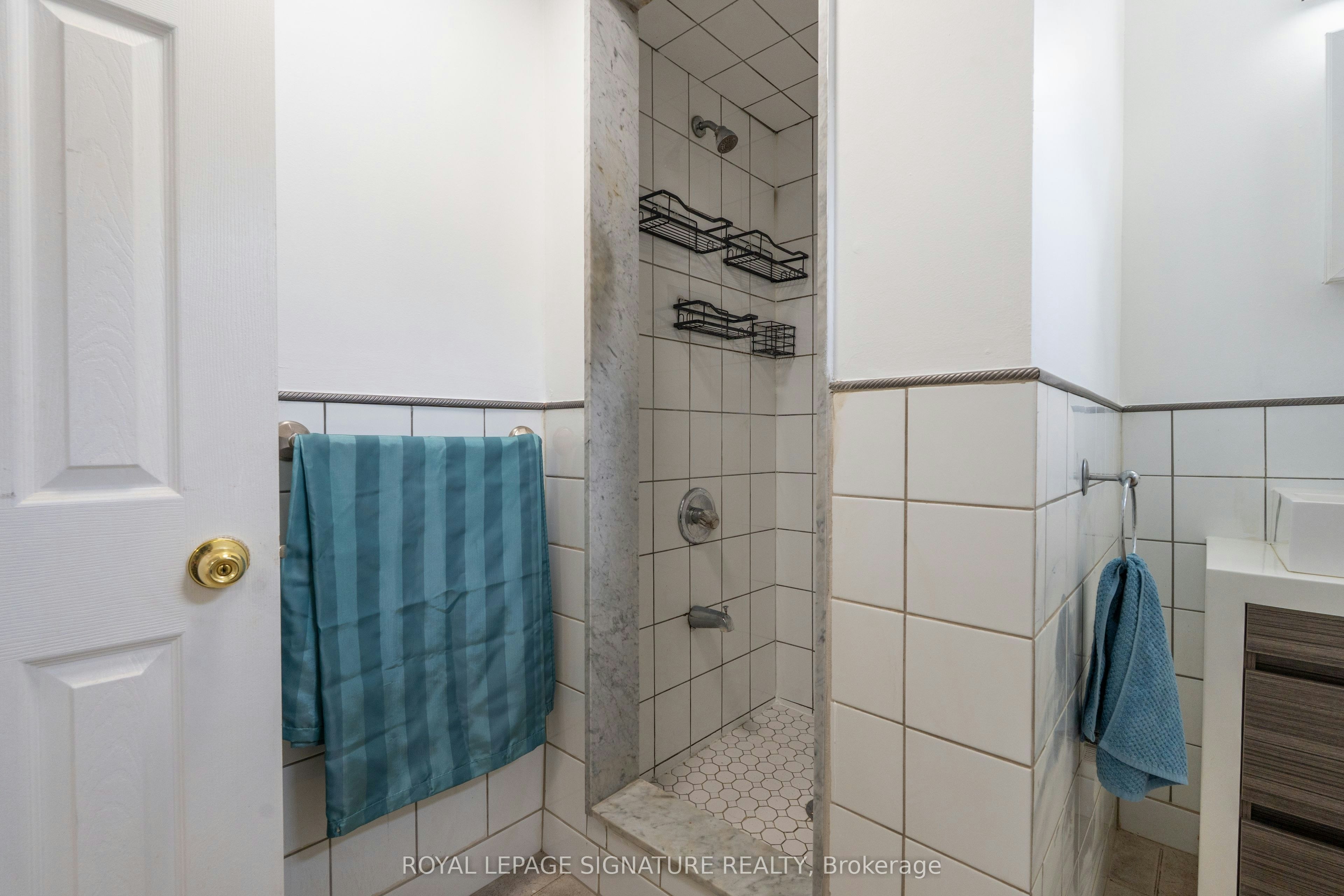 674 Abana Road, Mississauga, ON, L5A 1H4 - 7