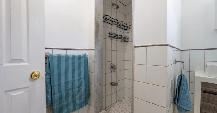 674 Abana Road, Mississauga, ON, L5A 1H4 - 7