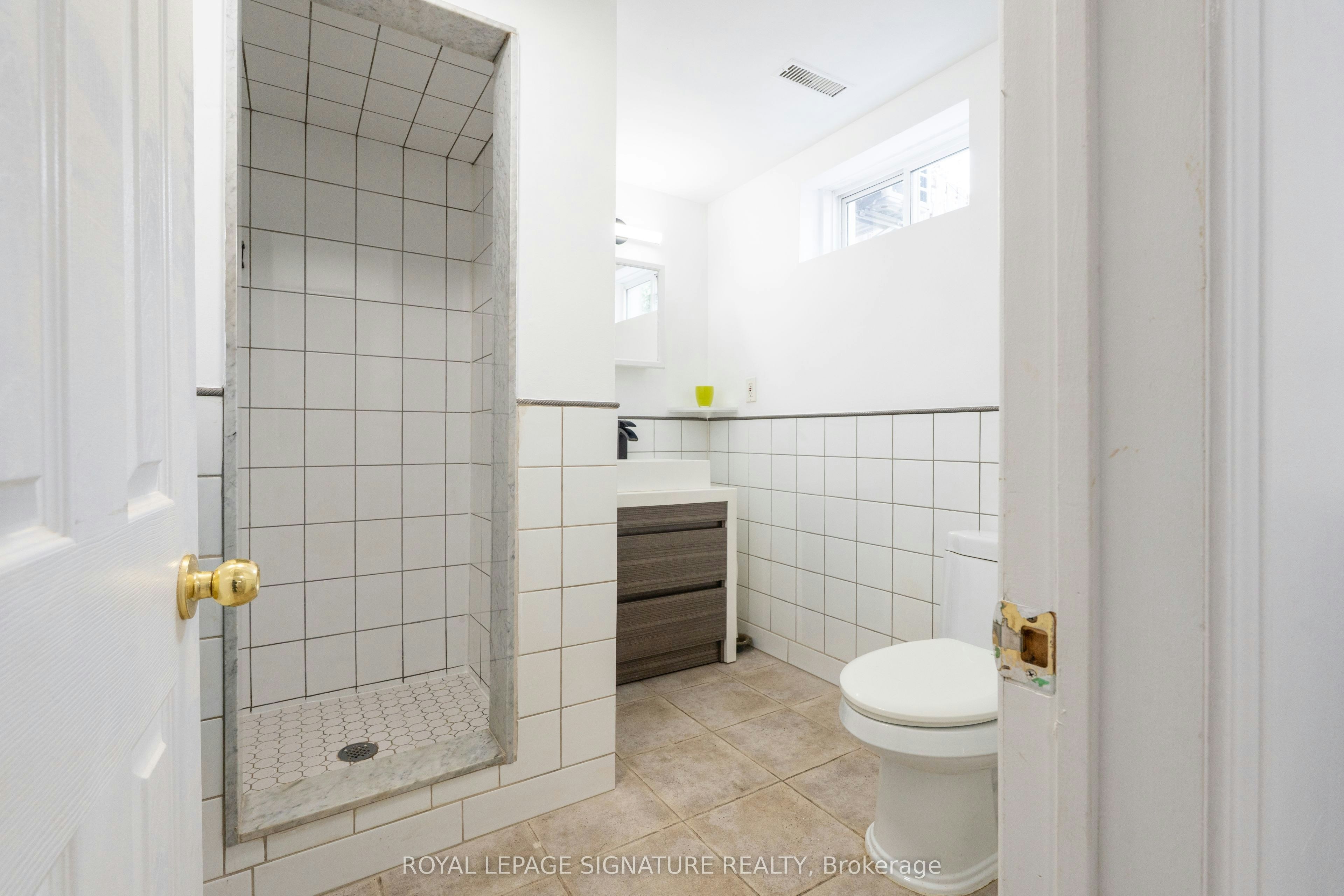 674 Abana Road, Mississauga, ON, L5A 1H4 - 6