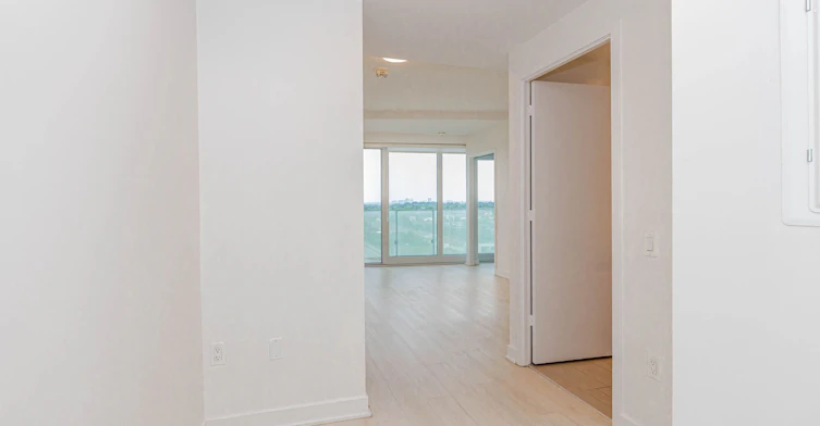 809-3900 Confederation Parkway, Mississauga, ON, L5B 0M3 - 10