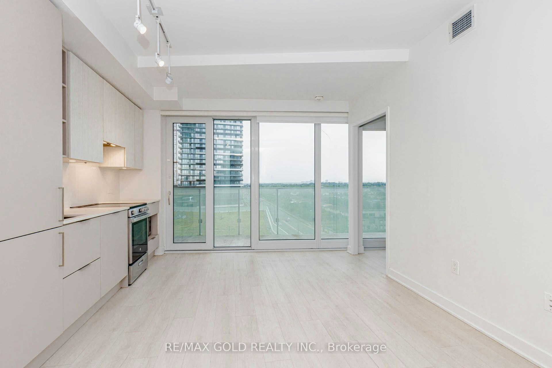809-3900 Confederation Parkway, Mississauga, ON, L5B 0M3 - 15