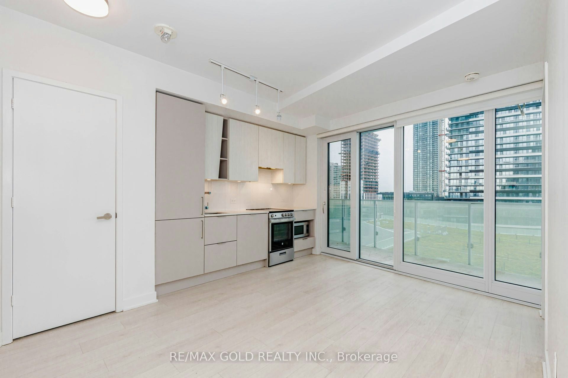 809-3900 Confederation Parkway, Mississauga, ON, L5B 0M3 - 17