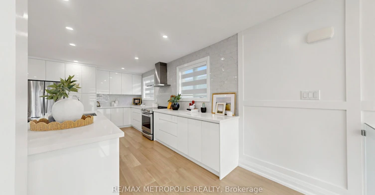 Upper-62 Davelayne Road, Toronto, ON, M9M 2A7 - 21