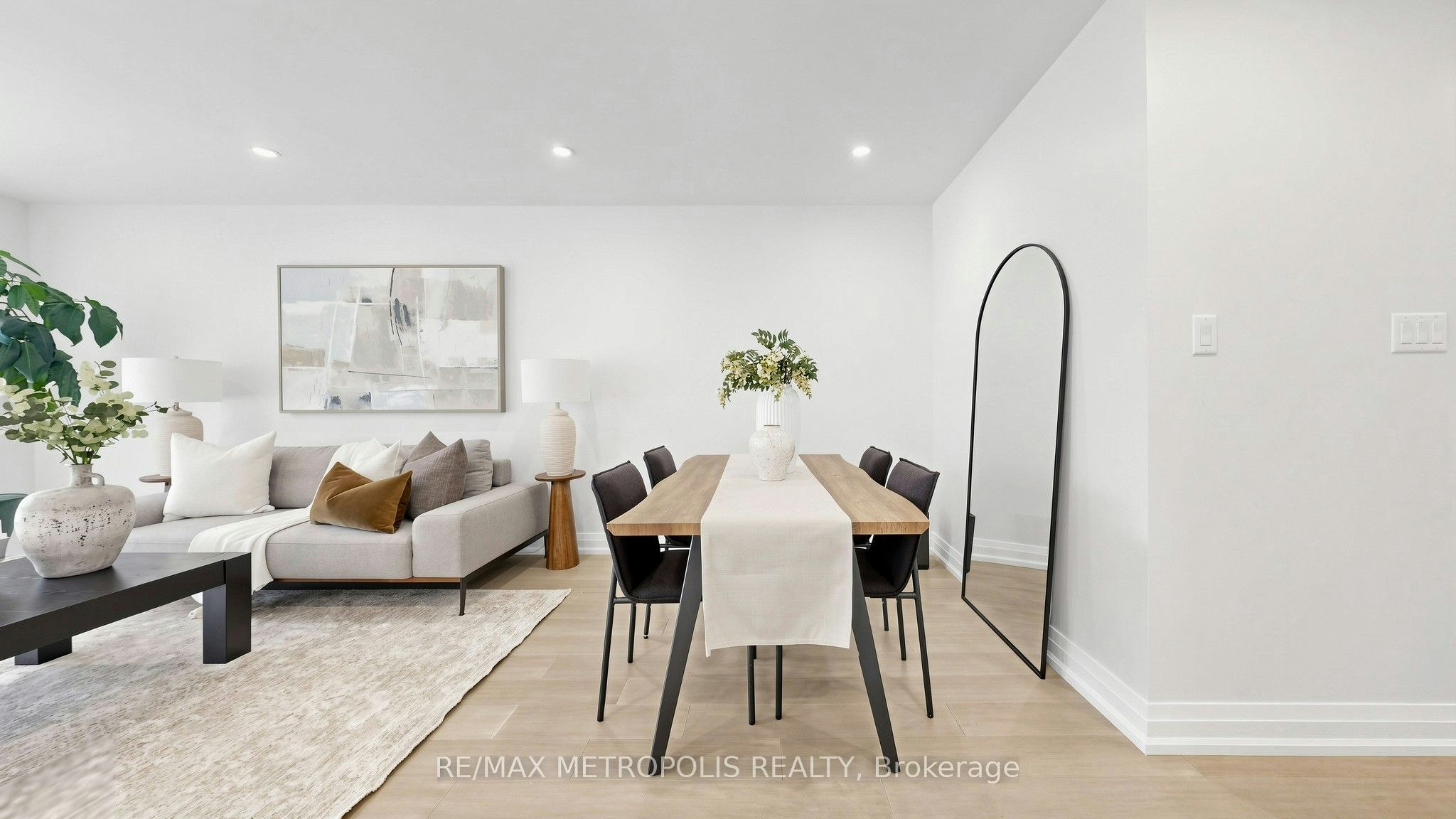 Upper-62 Davelayne Road, Toronto, ON, M9M 2A7 - 26