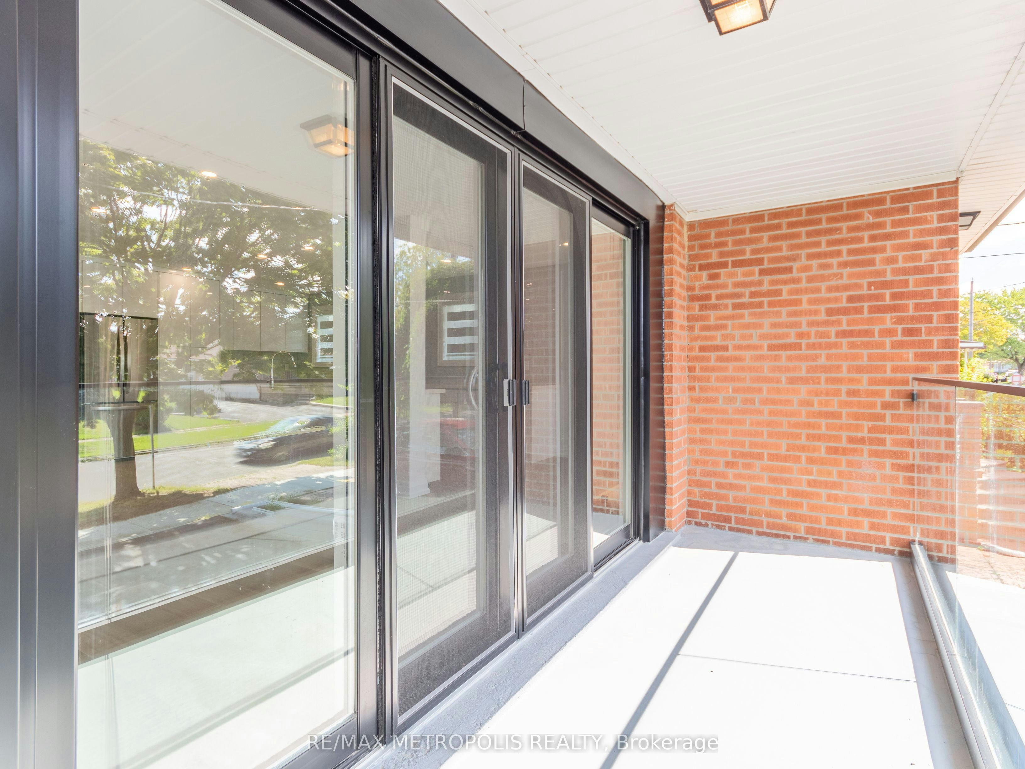 Upper-62 Davelayne Road, Toronto, ON, M9M 2A7 - 24