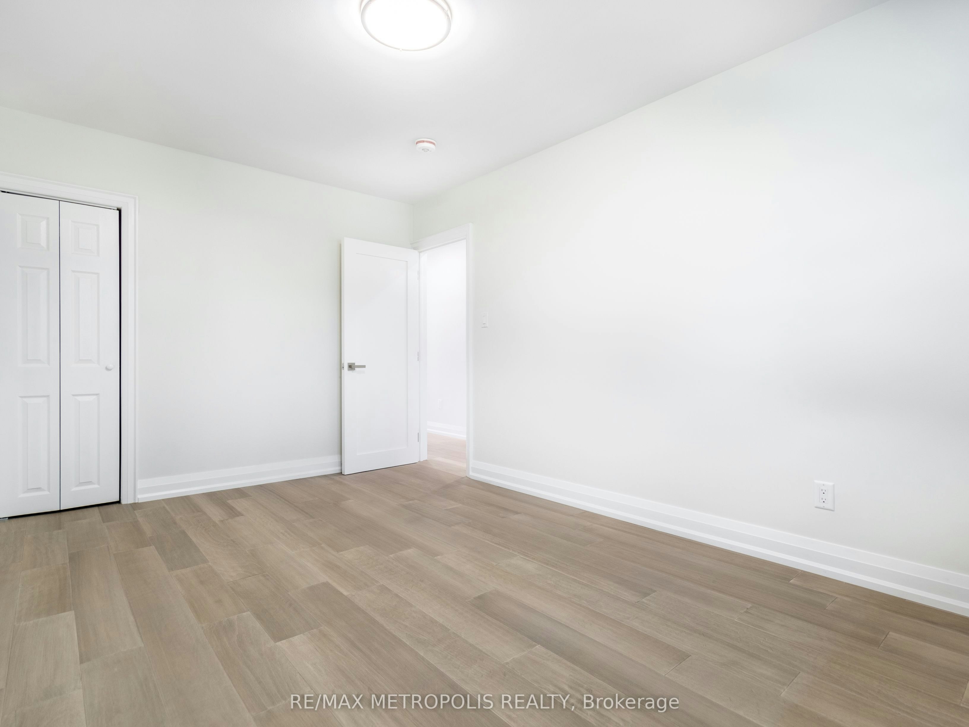Upper-62 Davelayne Road, Toronto, ON, M9M 2A7 - 18