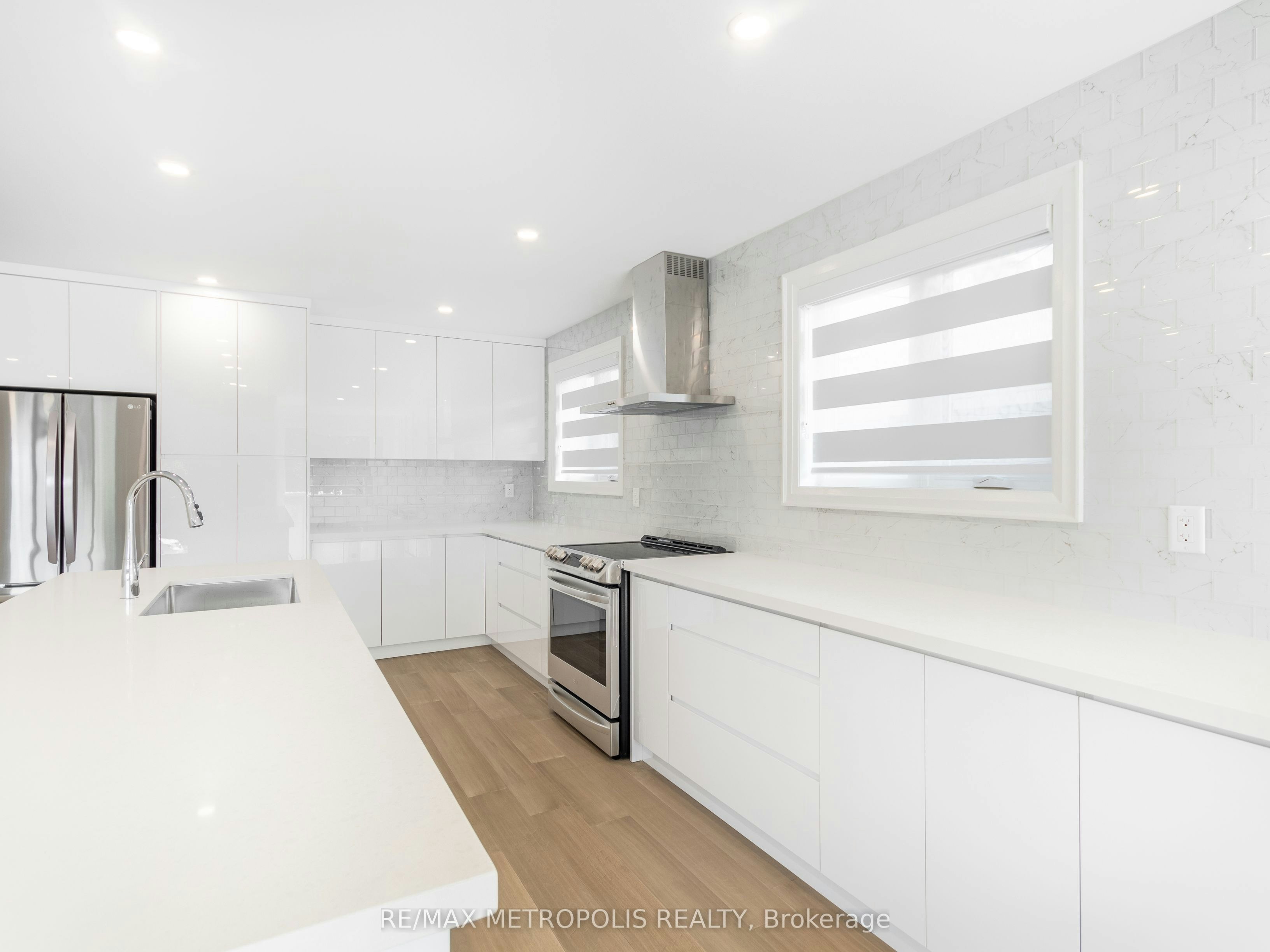 Upper-62 Davelayne Road, Toronto, ON, M9M 2A7 - 14