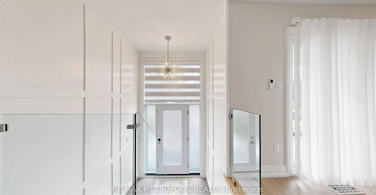 Upper-62 Davelayne Road, Toronto, ON, M9M 2A7 - 13