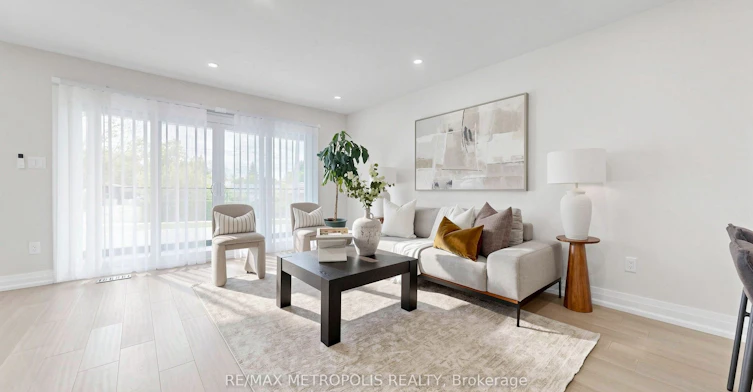 Upper-62 Davelayne Road, Toronto, ON, M9M 2A7 - 8