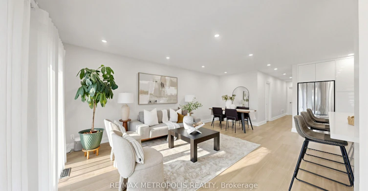 Upper-62 Davelayne Road, Toronto, ON, M9M 2A7 - 7