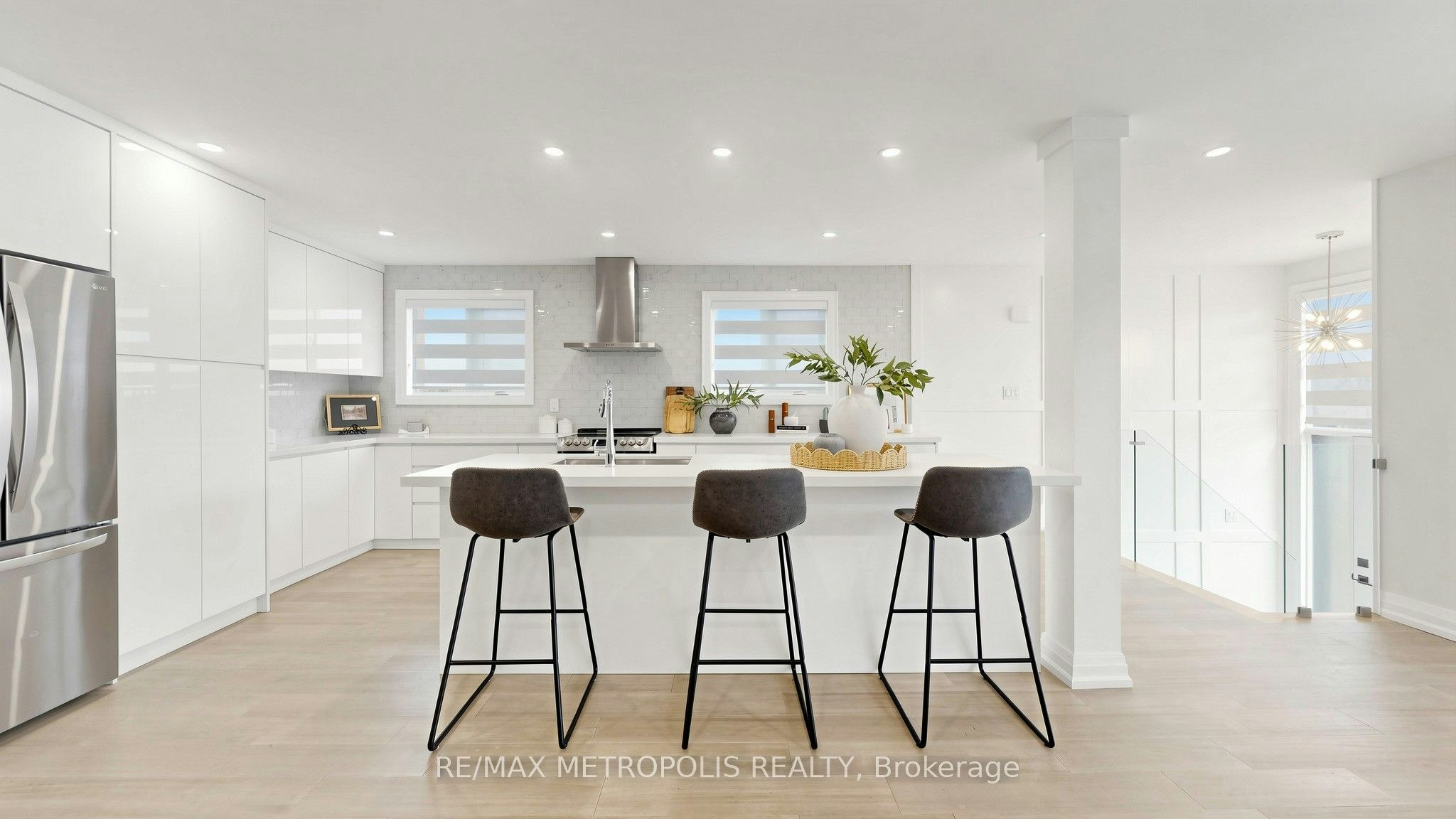 Upper-62 Davelayne Road, Toronto, ON, M9M 2A7 - 16