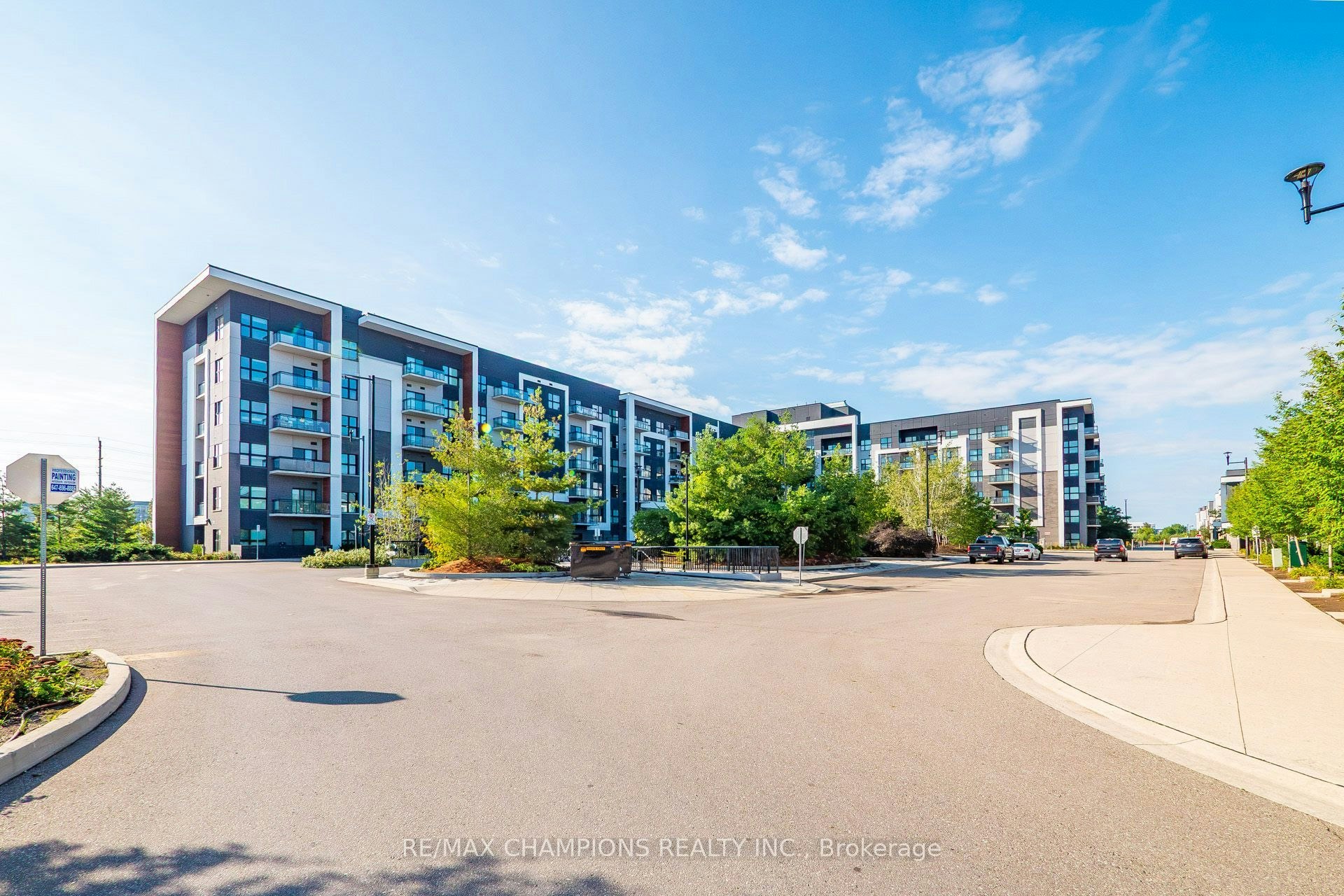 308-128 Grovewood Common, Oakville, ON, L6H 0X3