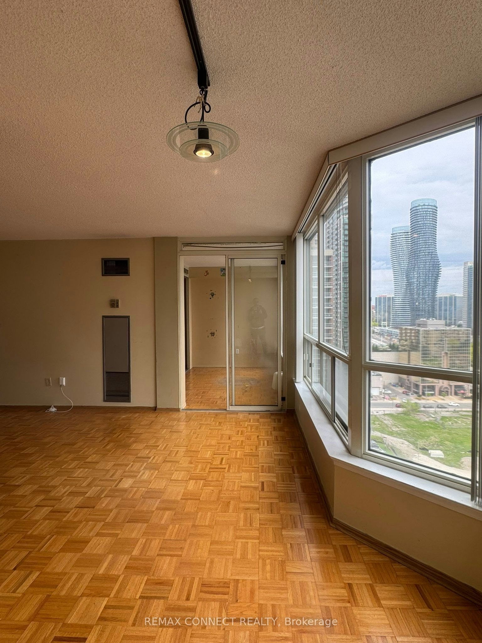 1908-55 Elm Drive W, Mississauga, ON, L5B 3Z3 - 9