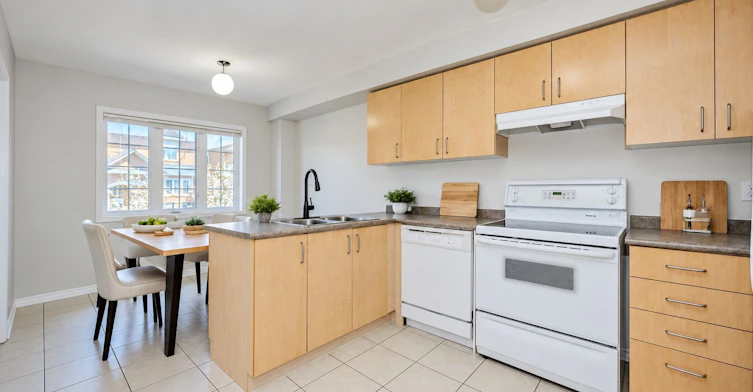 222 (Bdrm 2)-601 Shoreline Drive, Mississauga, ON, L5B 4K3 - 5