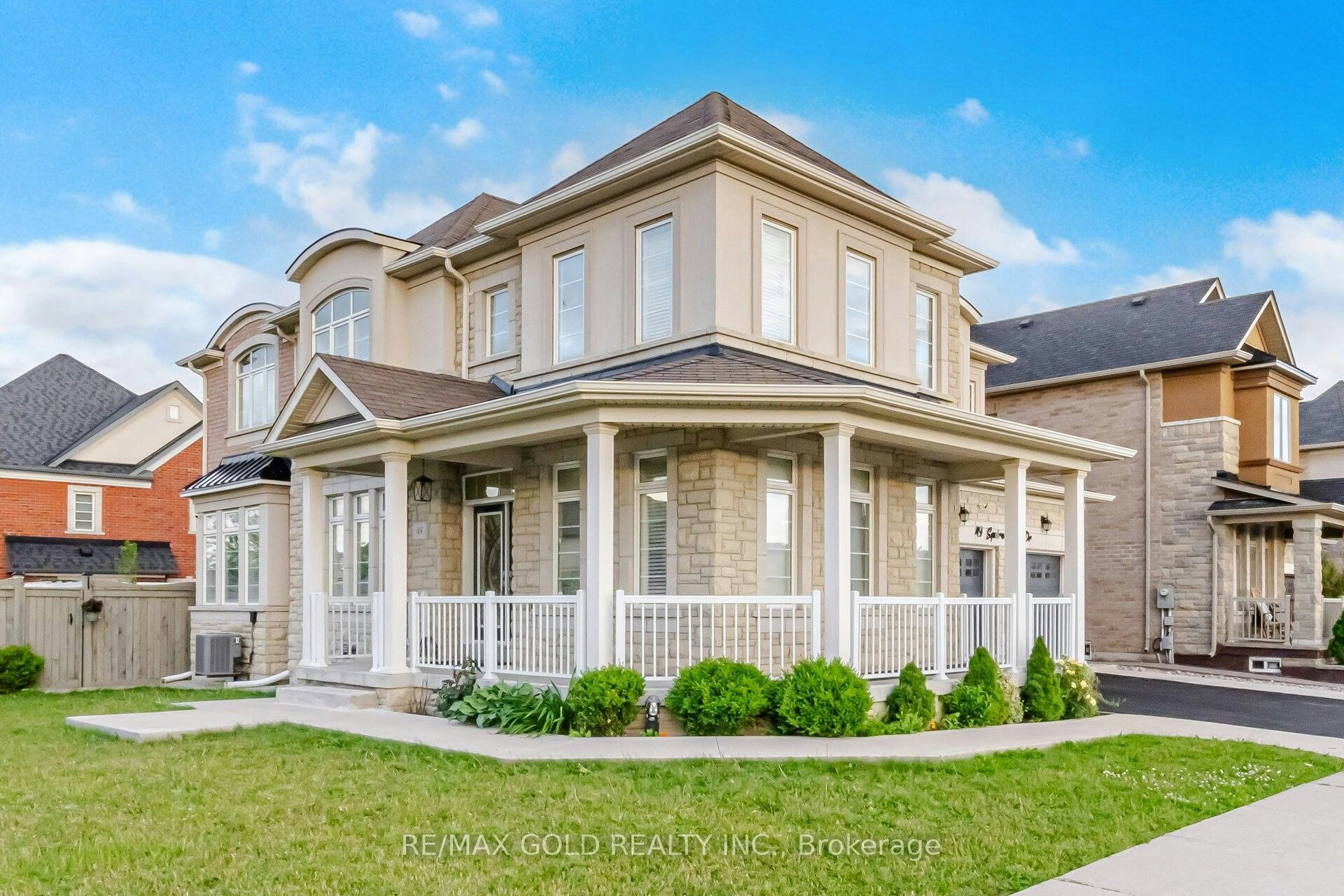 49 Squire Ellis Drive, Brampton, ON, L6P 4C2