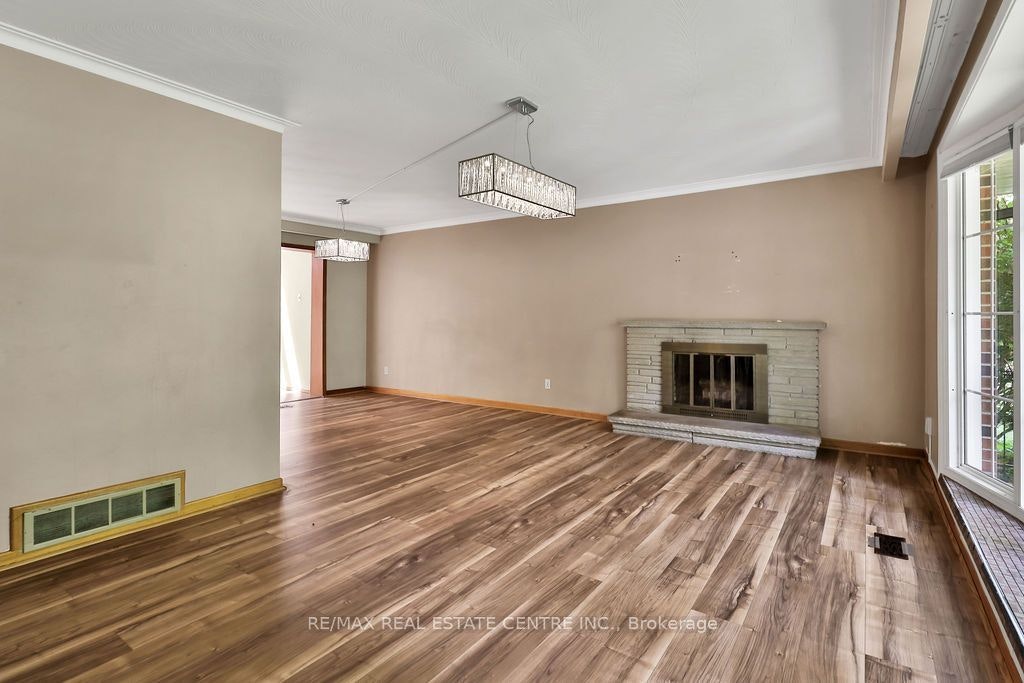 1366 Aldo Drive, Mississauga, ON, L5H 3E9 - 7