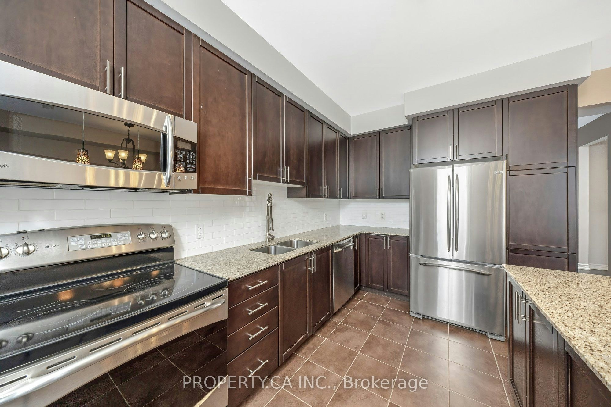 16-165 Hampshire Way, Milton, ON, L9T 8M7 - 16