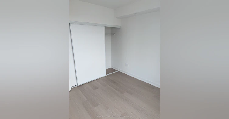 2204-448 Burnhamthorpe Road W, Mississauga, ON, L5B 0R4 - 2