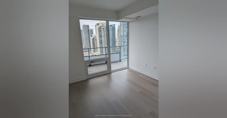 2204-448 Burnhamthorpe Road W, Mississauga, ON, L5B 0R4 - 3