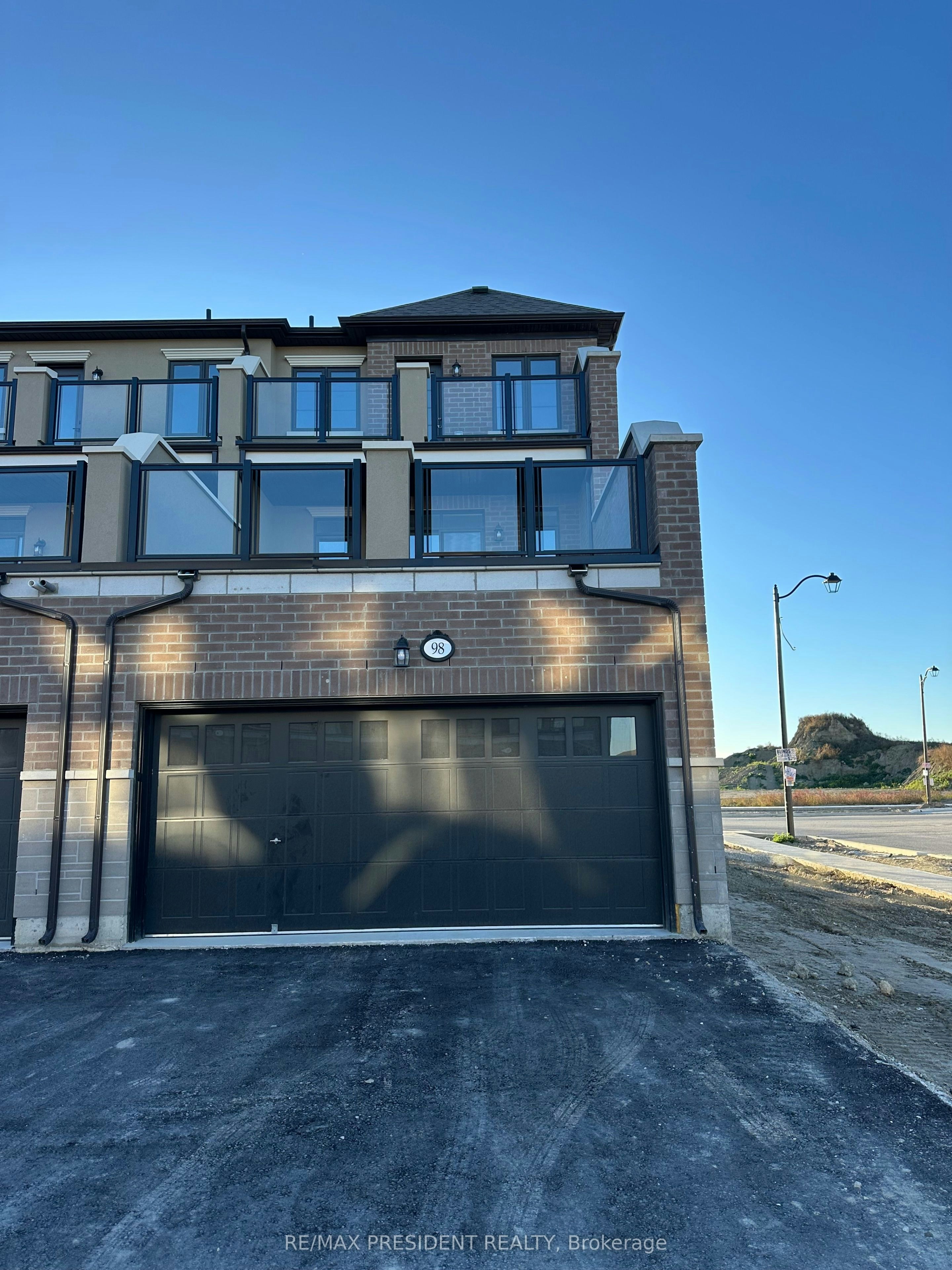 98 Claremont Road, Brampton, ON, L6R 4E6 - 3