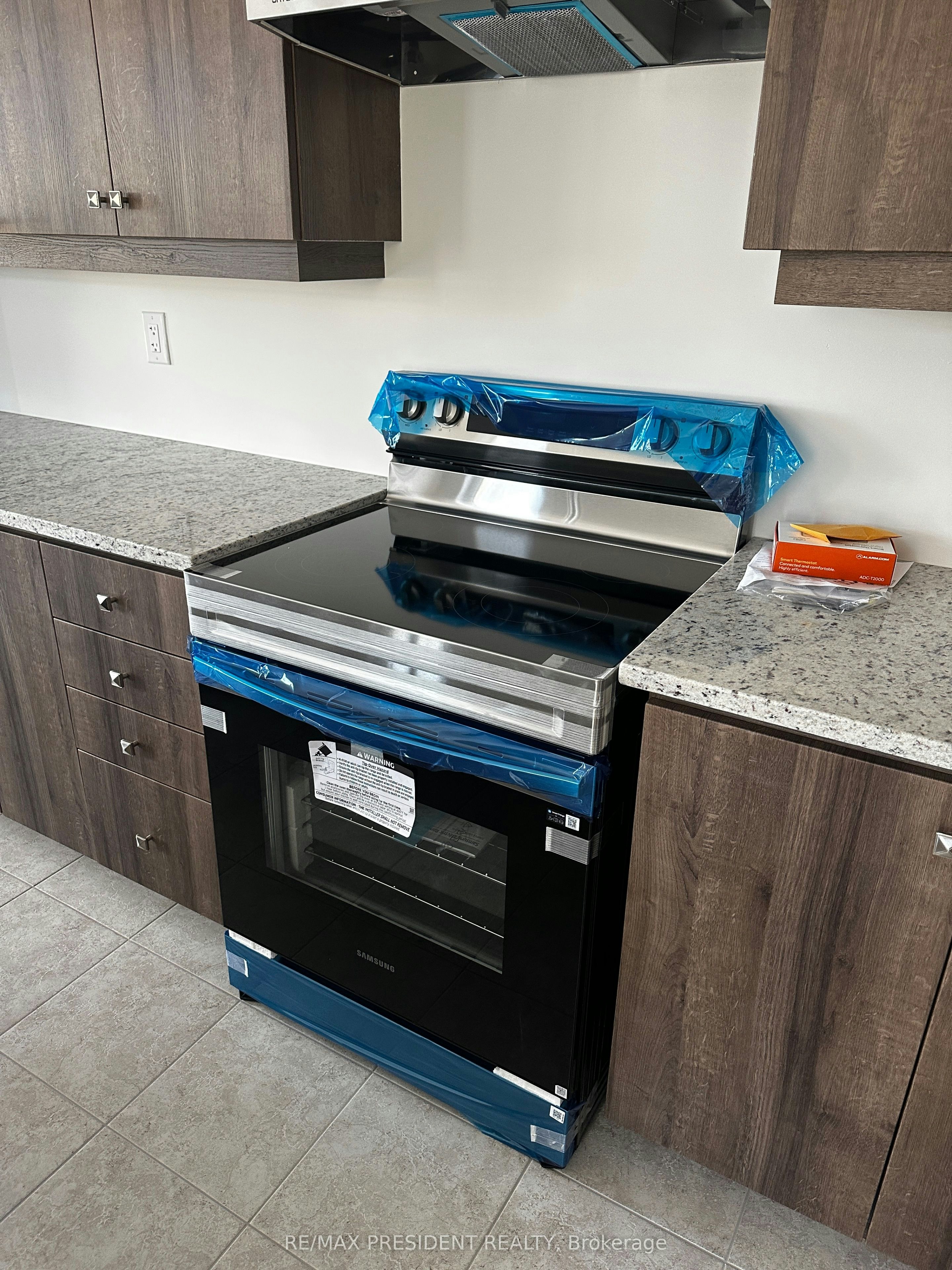 98 Claremont Road, Brampton, ON, L6R 4E6 - 10