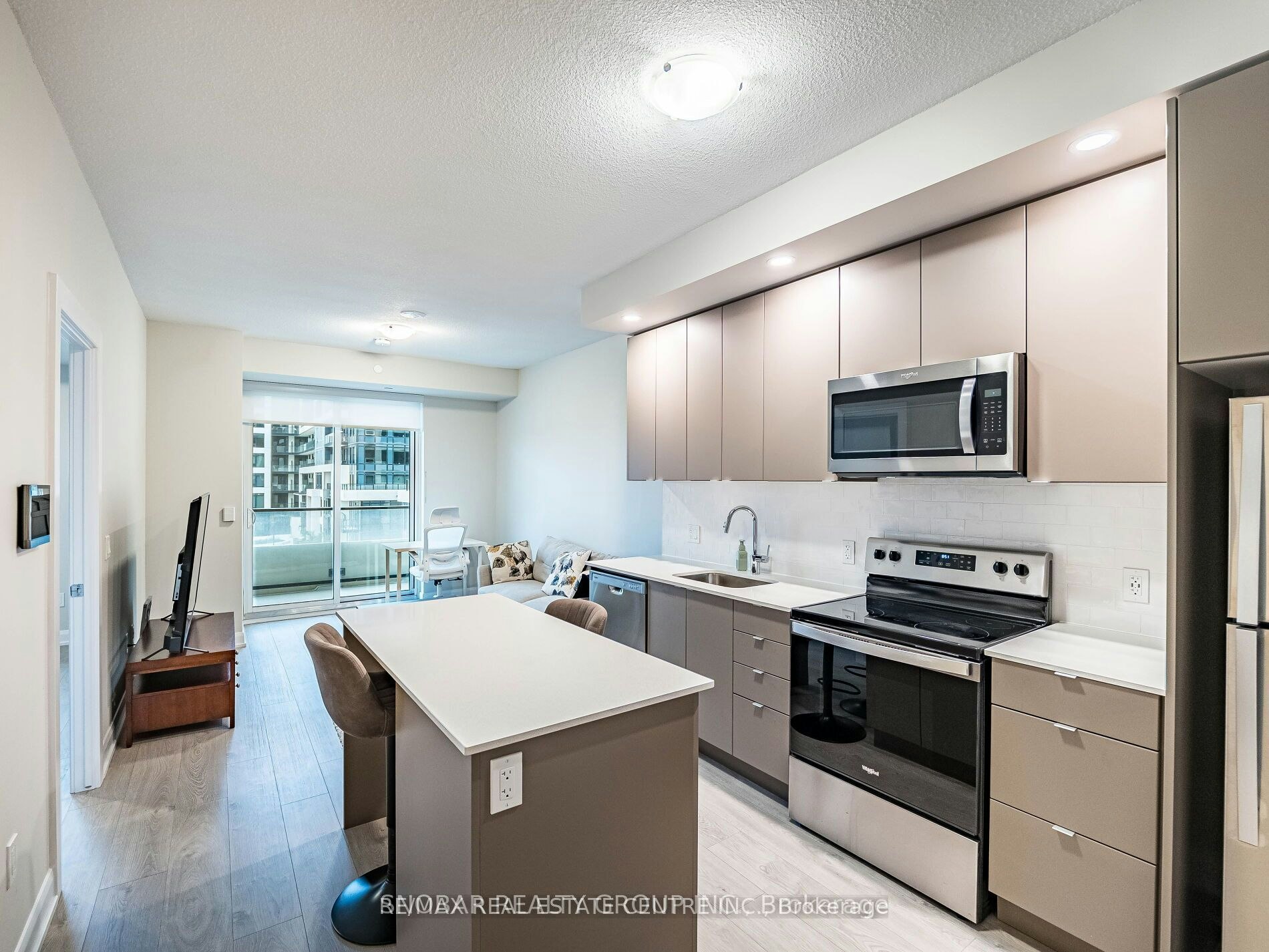 327-3220 William Coltson Avenue N, Oakville, ON, L6H 7C2 - 8