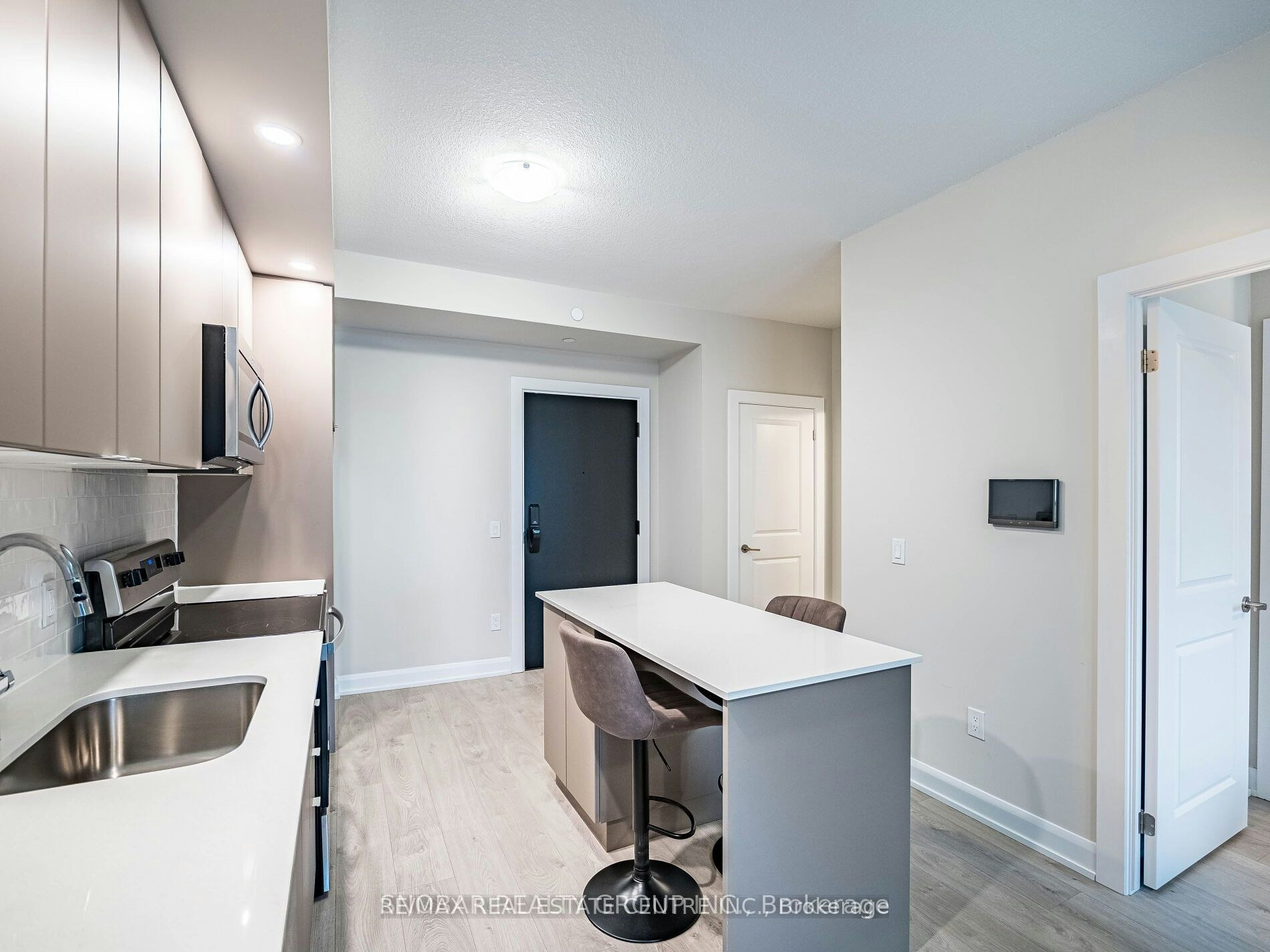 327-3220 William Coltson Avenue N, Oakville, ON, L6H 7C2 - 10