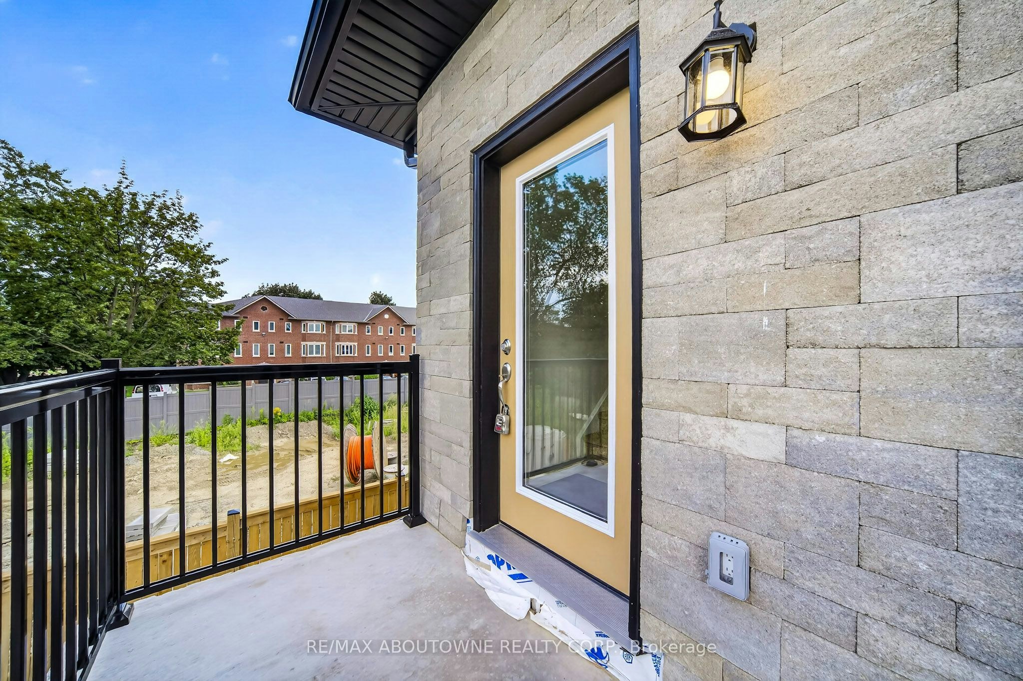 24-725 Front Royal Street, Mississauga, ON, L4Y 0C8 - 30