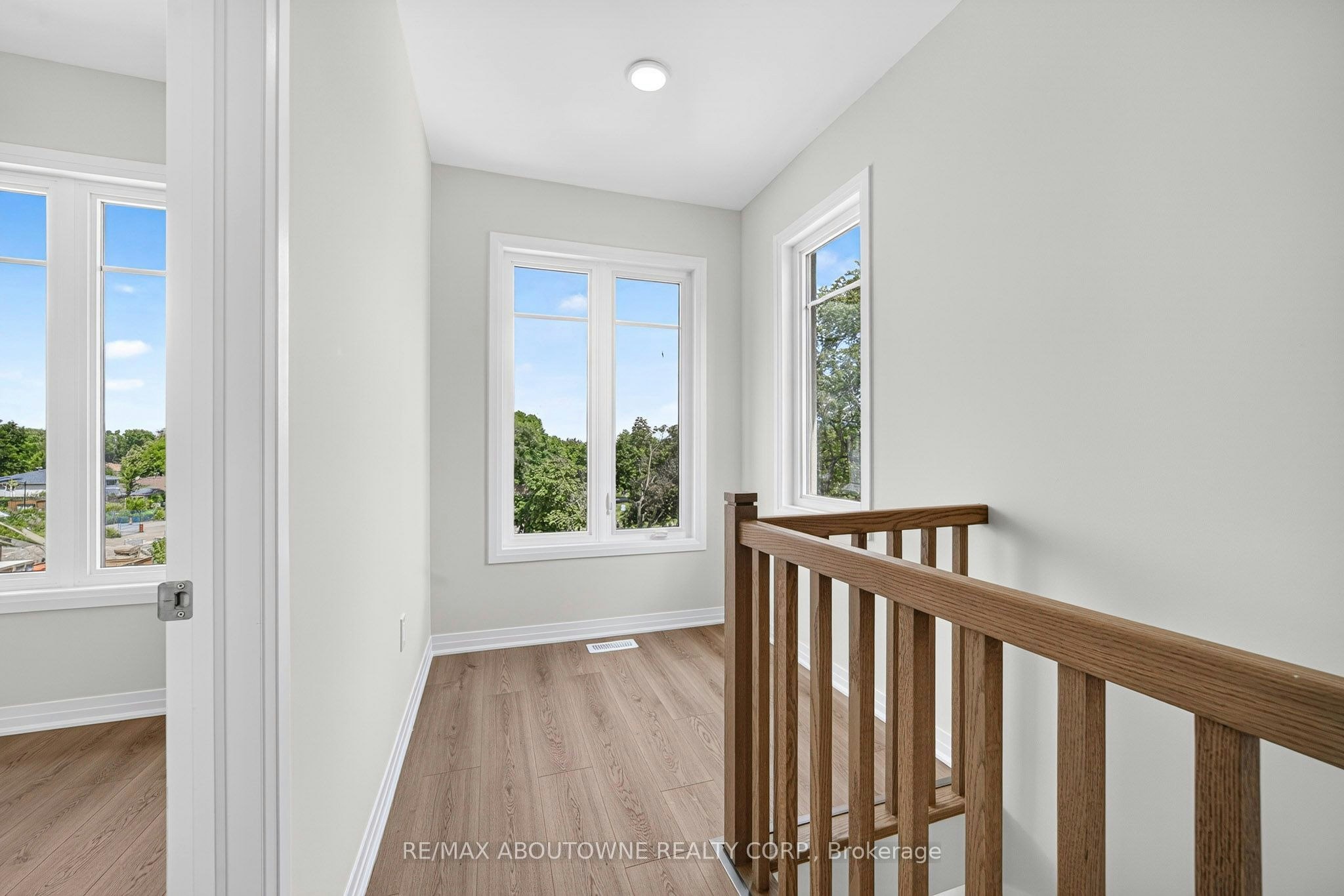 24-725 Front Royal Street, Mississauga, ON, L4Y 0C8 - 25
