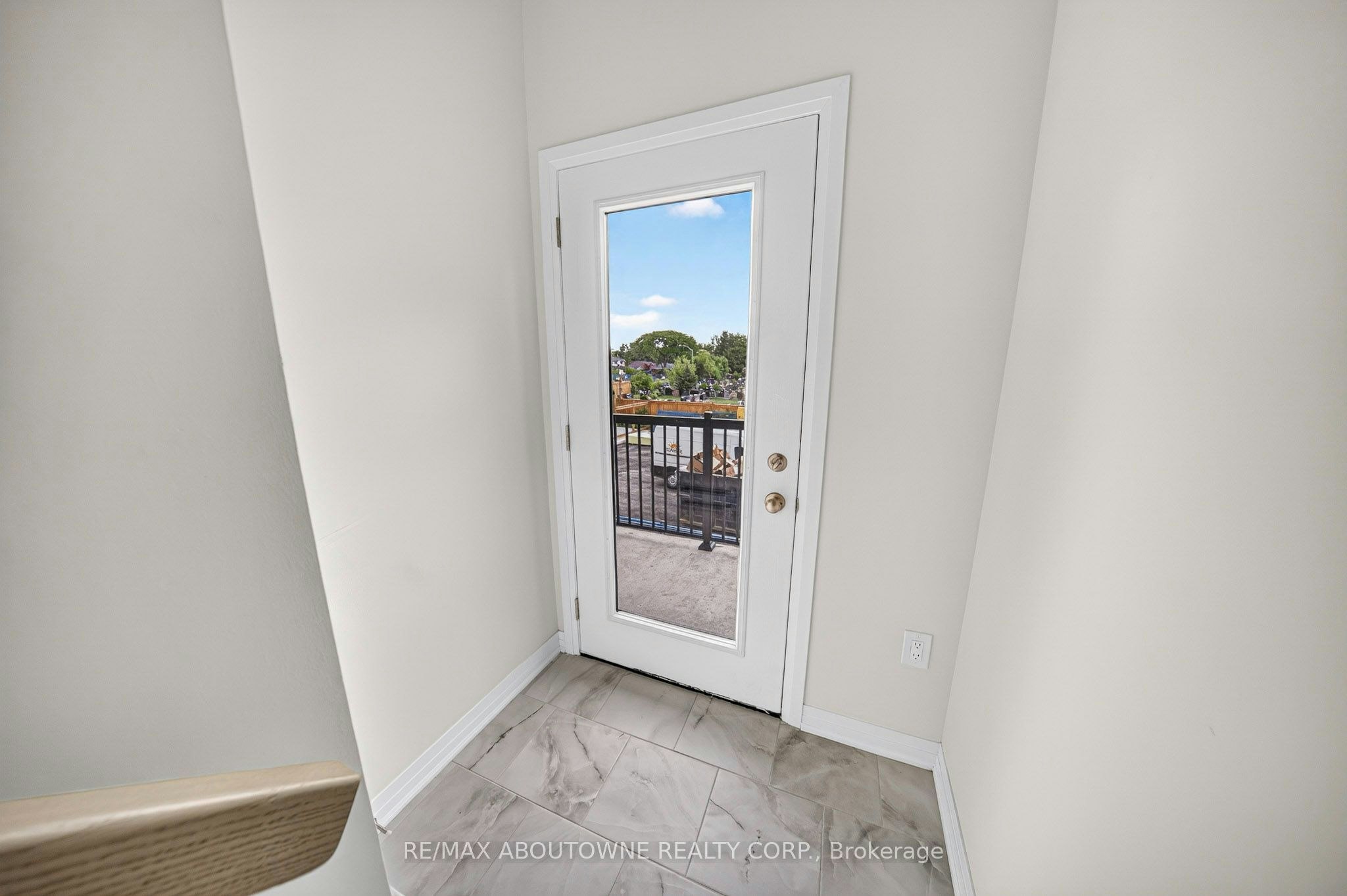24-725 Front Royal Street, Mississauga, ON, L4Y 0C8 - 3